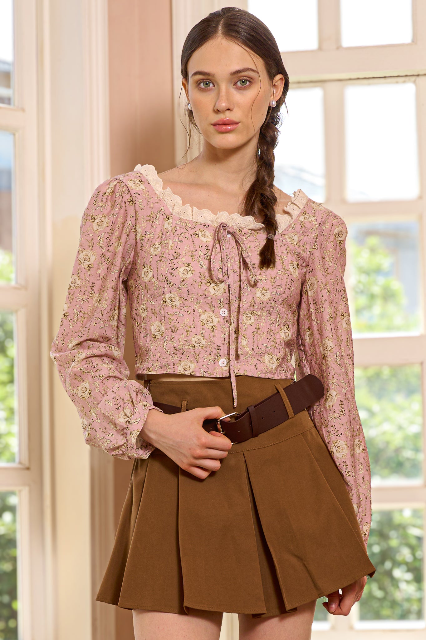 RP2497 - Retro-Inspired Floral Top with Ruffle and Lace Detail (2S-2M-2L)