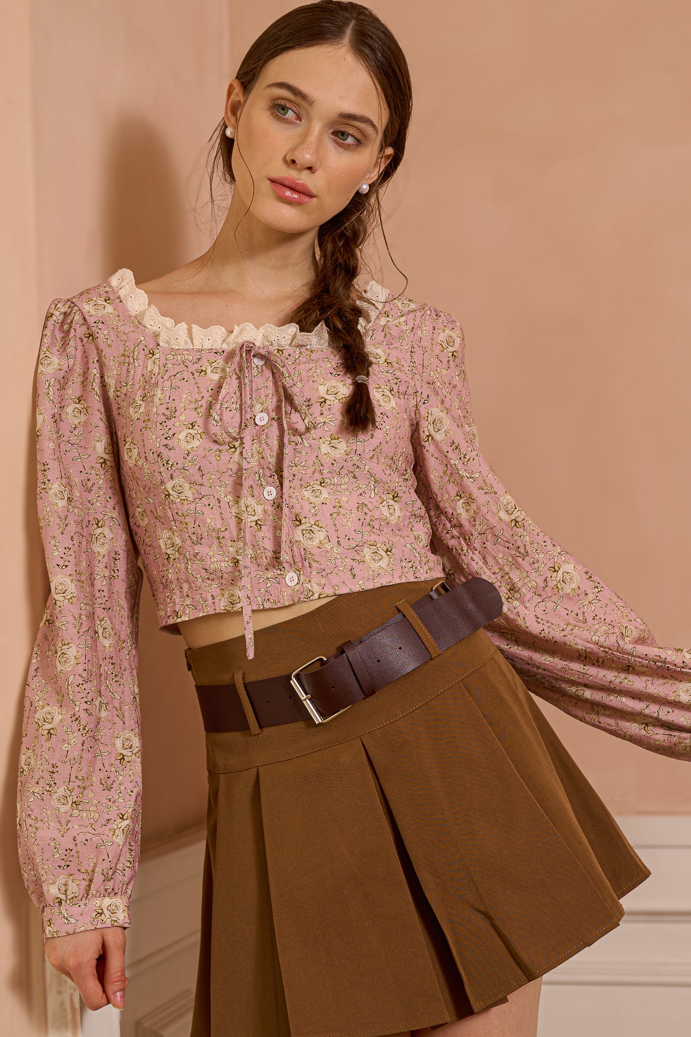 RP2497 - Retro-Inspired Floral Top with Ruffle and Lace Detail (2S-2M-2L)
