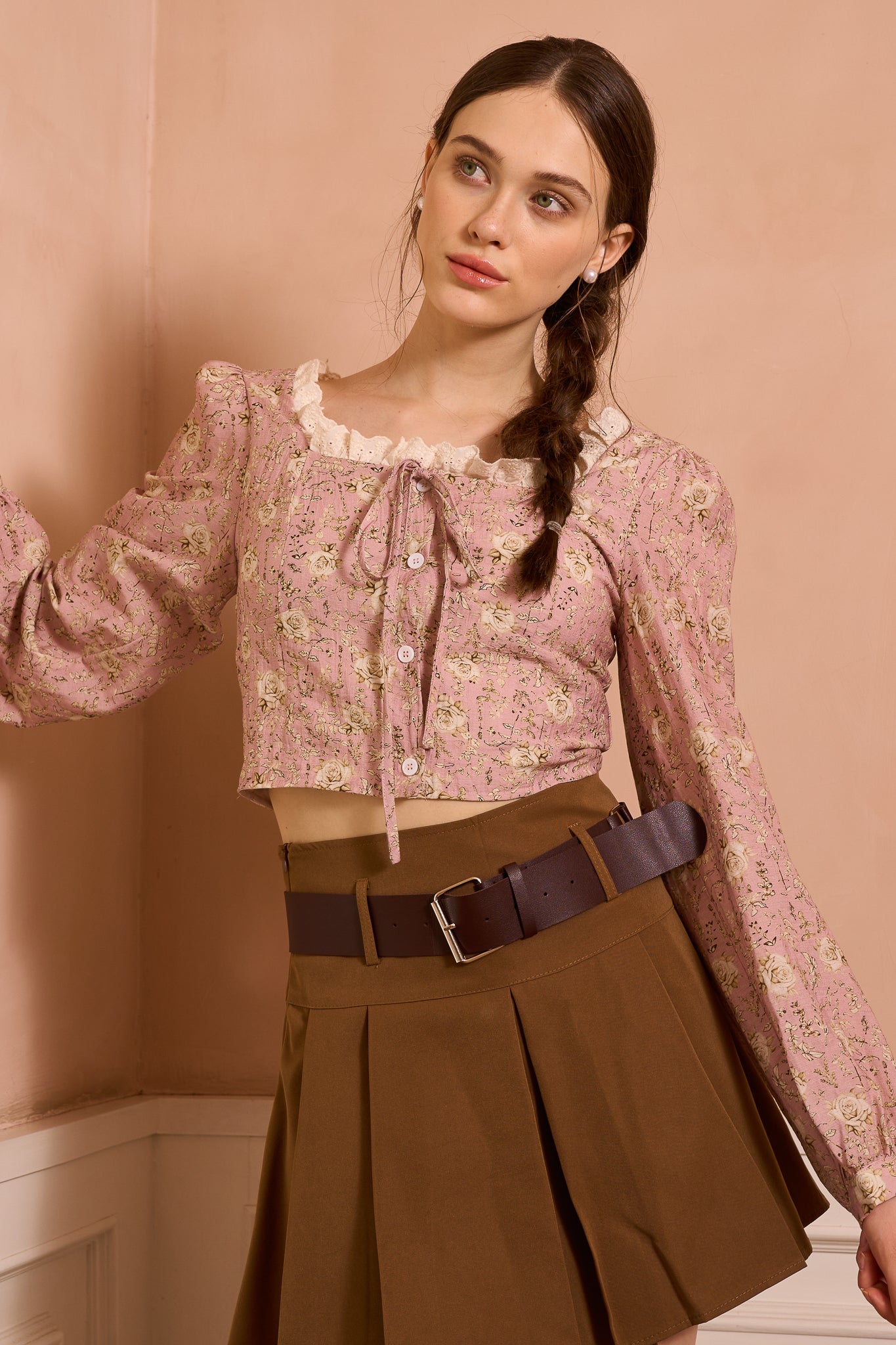 RP2497 - Retro-Inspired Floral Top with Ruffle and Lace Detail (2S-2M-2L)