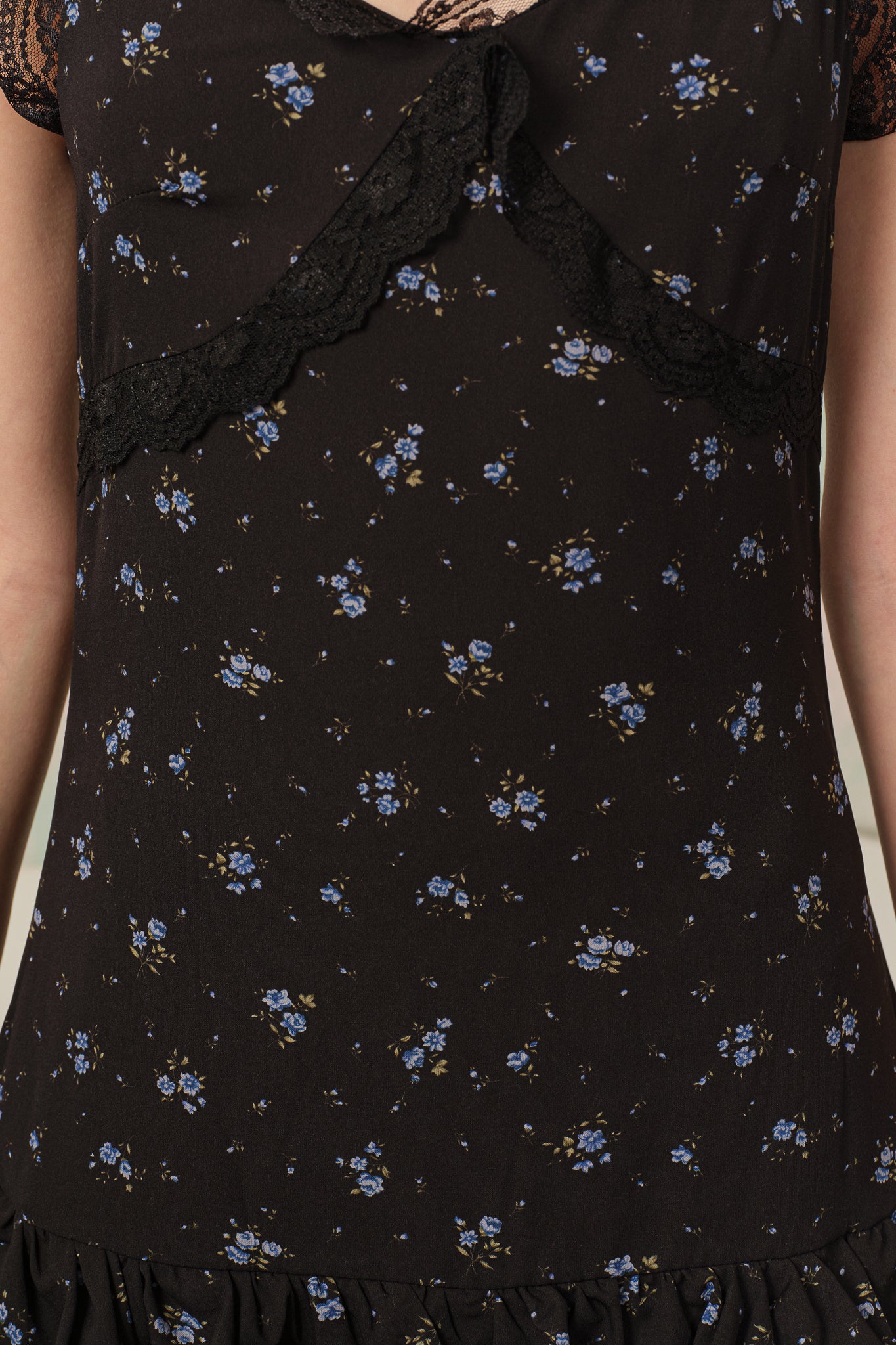 RP2867 - Lace Bloom Black Mini Dress (2S-2M-2L)