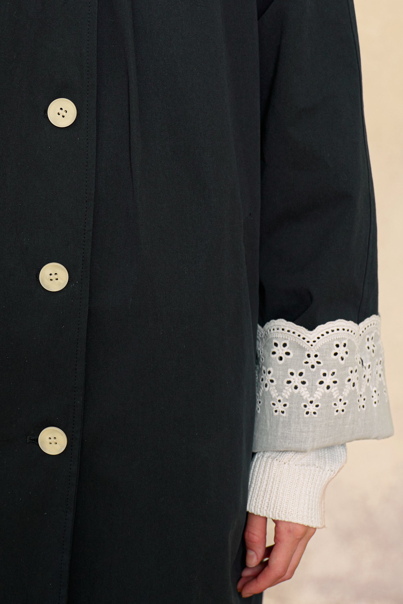 RP3056 - Scalloped Eyelet Cuff Coat (2S-2M-2L)