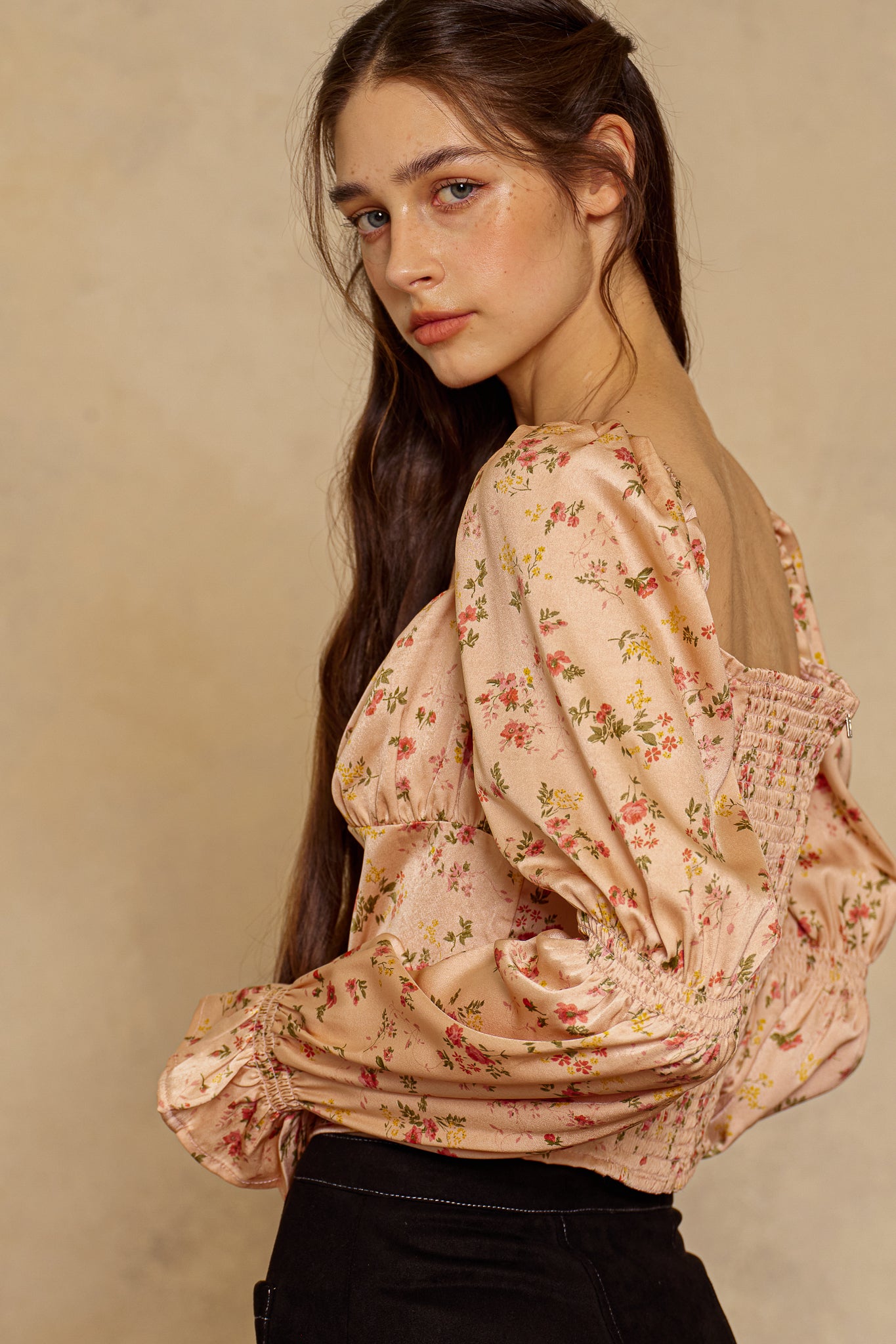 RP2302 - Peach Blossom Top (2S-2M-2L)