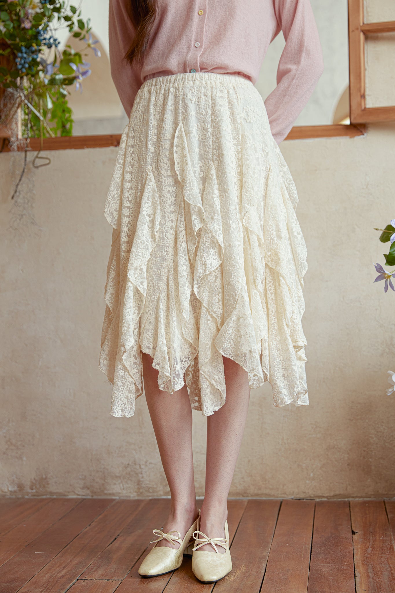 RP2983 - Ivory Lace Cascade Skirt (2S-2M-2L)