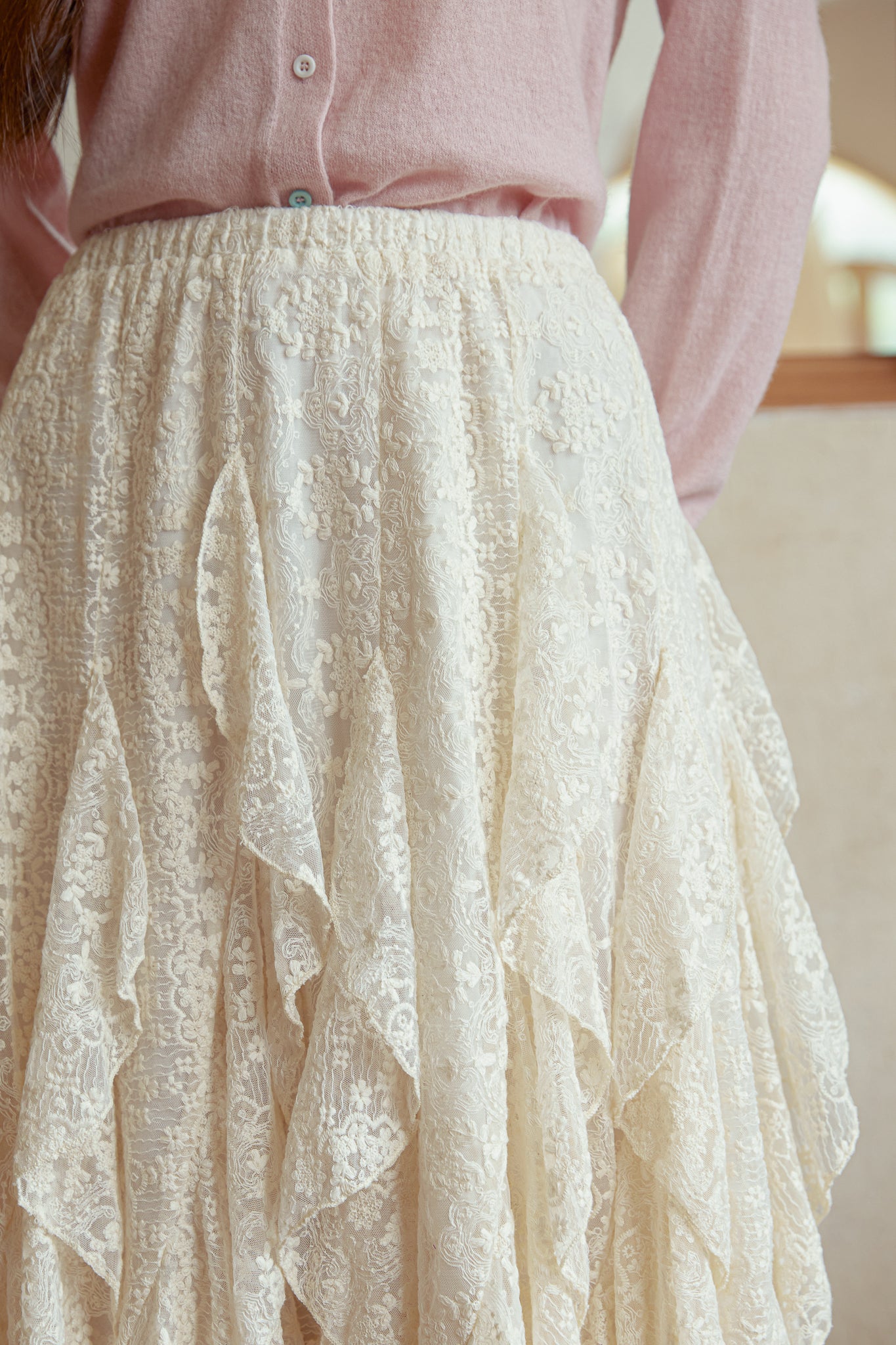 RP2983 - Ivory Lace Cascade Skirt (2S-2M-2L)