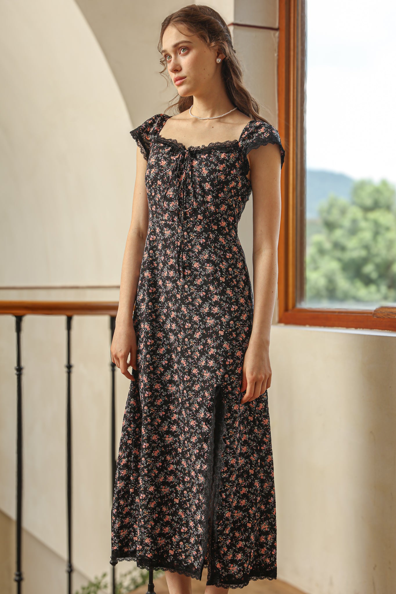 RP2525 - Vintage Floral Midi Dress with Lace Detailing (2S-2M-2L)