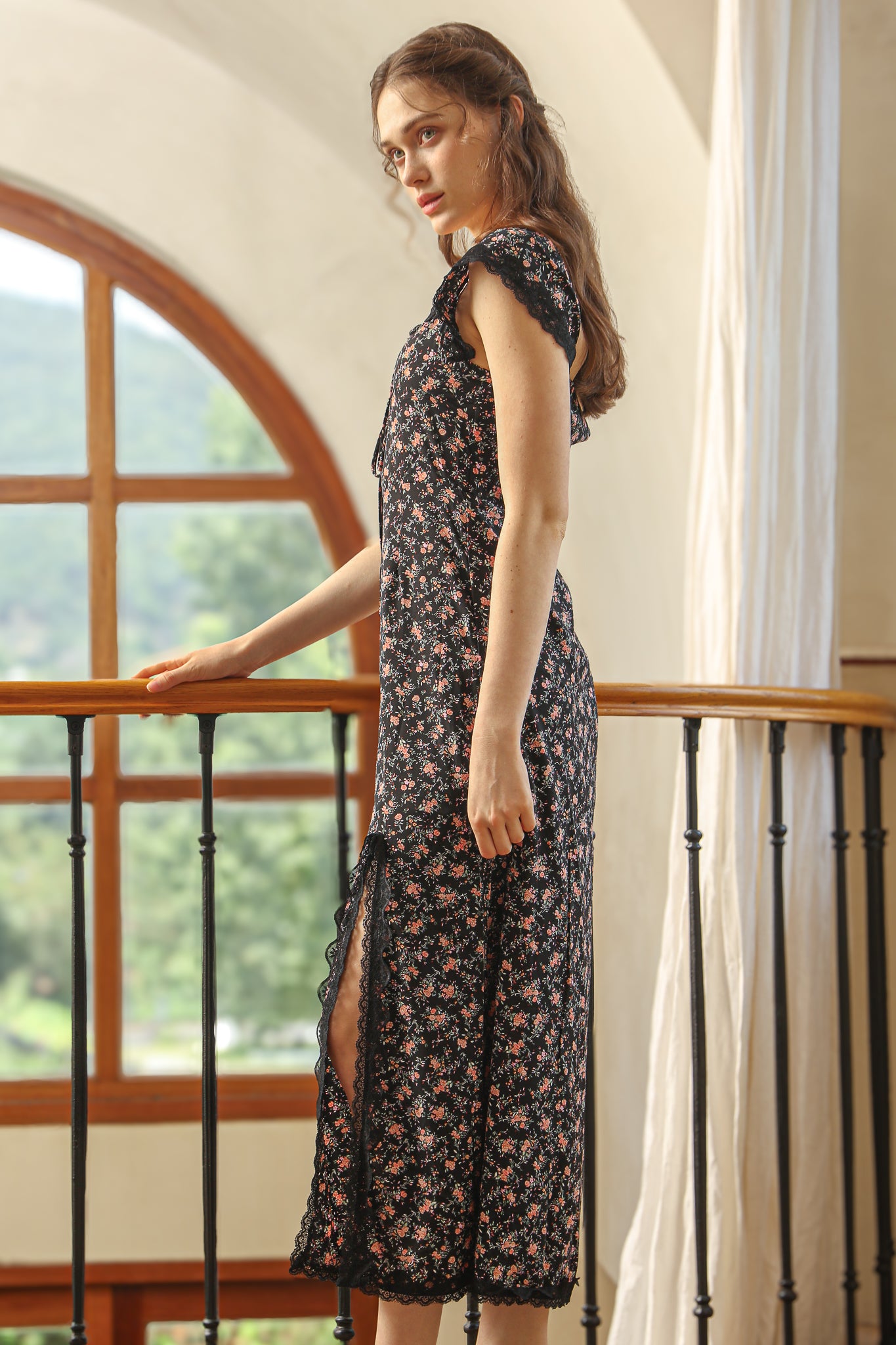 RP2525 - Vintage Floral Midi Dress with Lace Detailing (2S-2M-2L)
