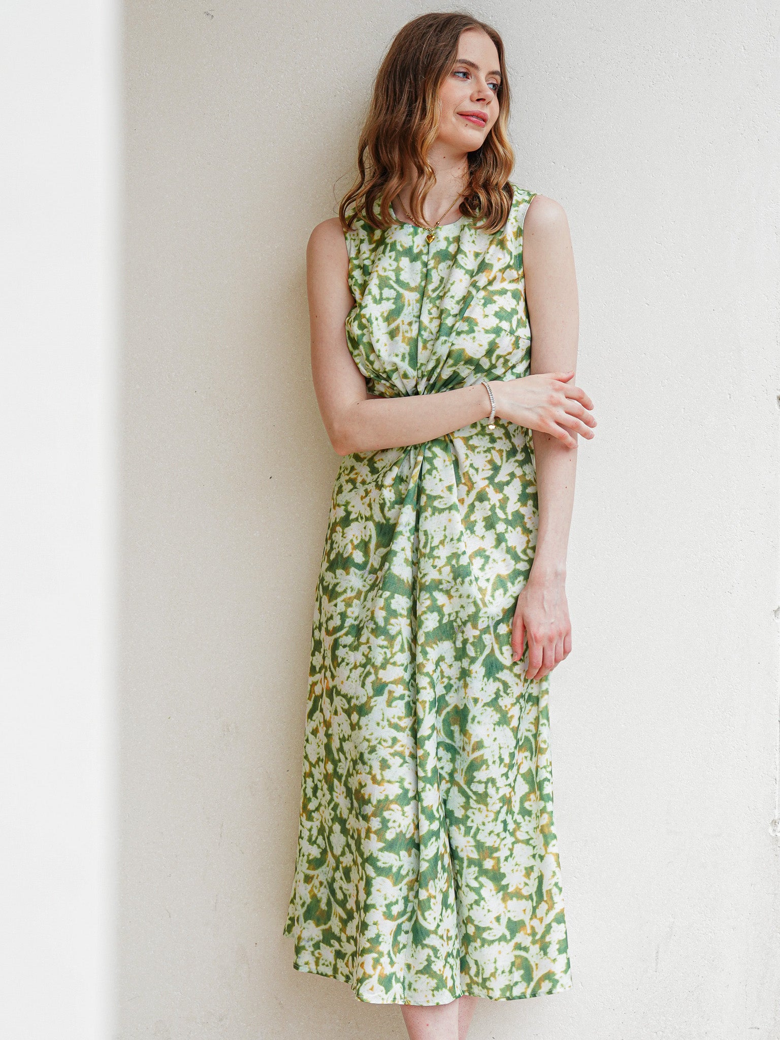RP2201 - Green Floral Cut-out Mid-Length Dresss (2S-2M-2L)