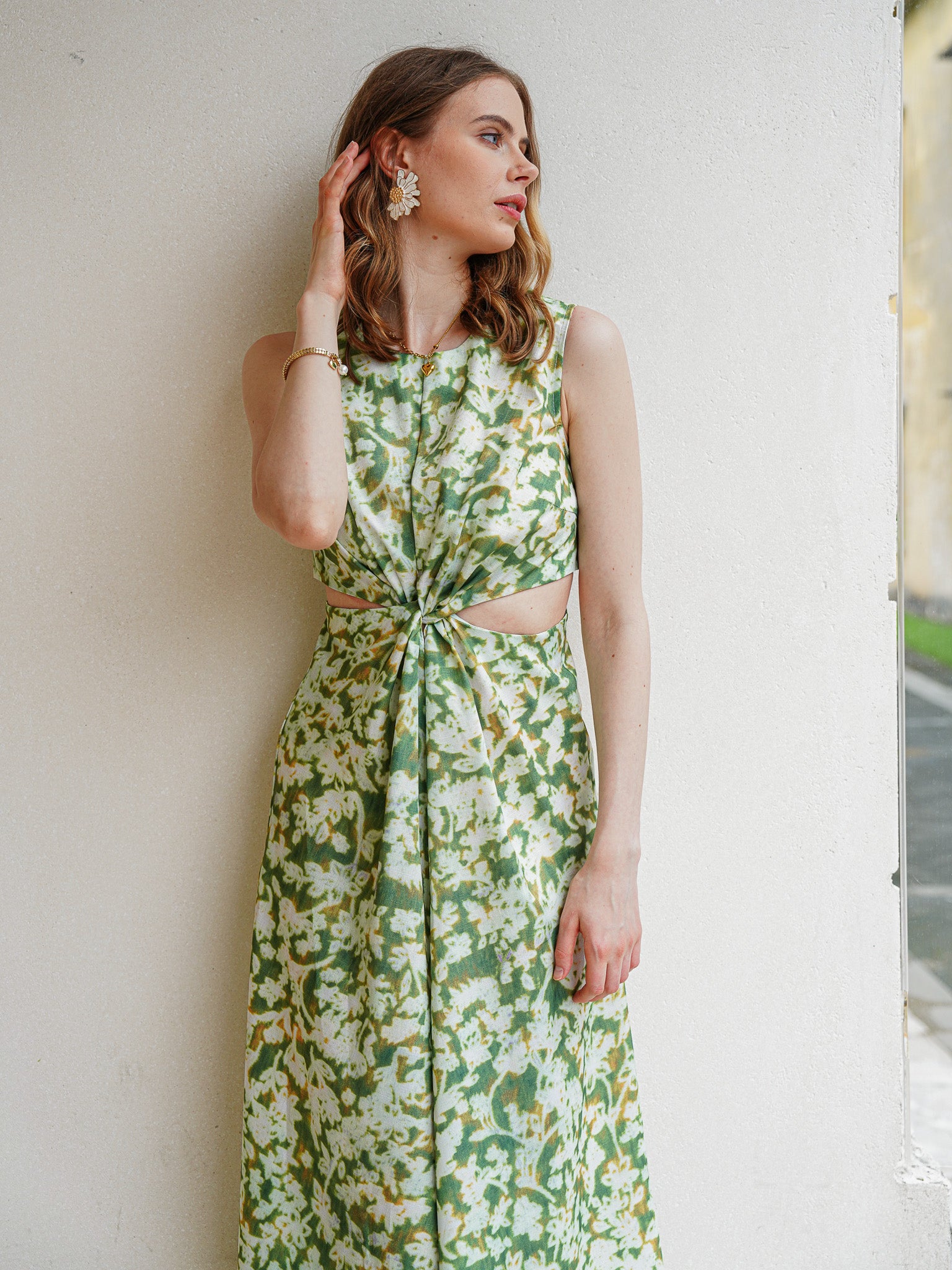 RP2201 - Green Floral Cut-out Mid-Length Dresss (2S-2M-2L)