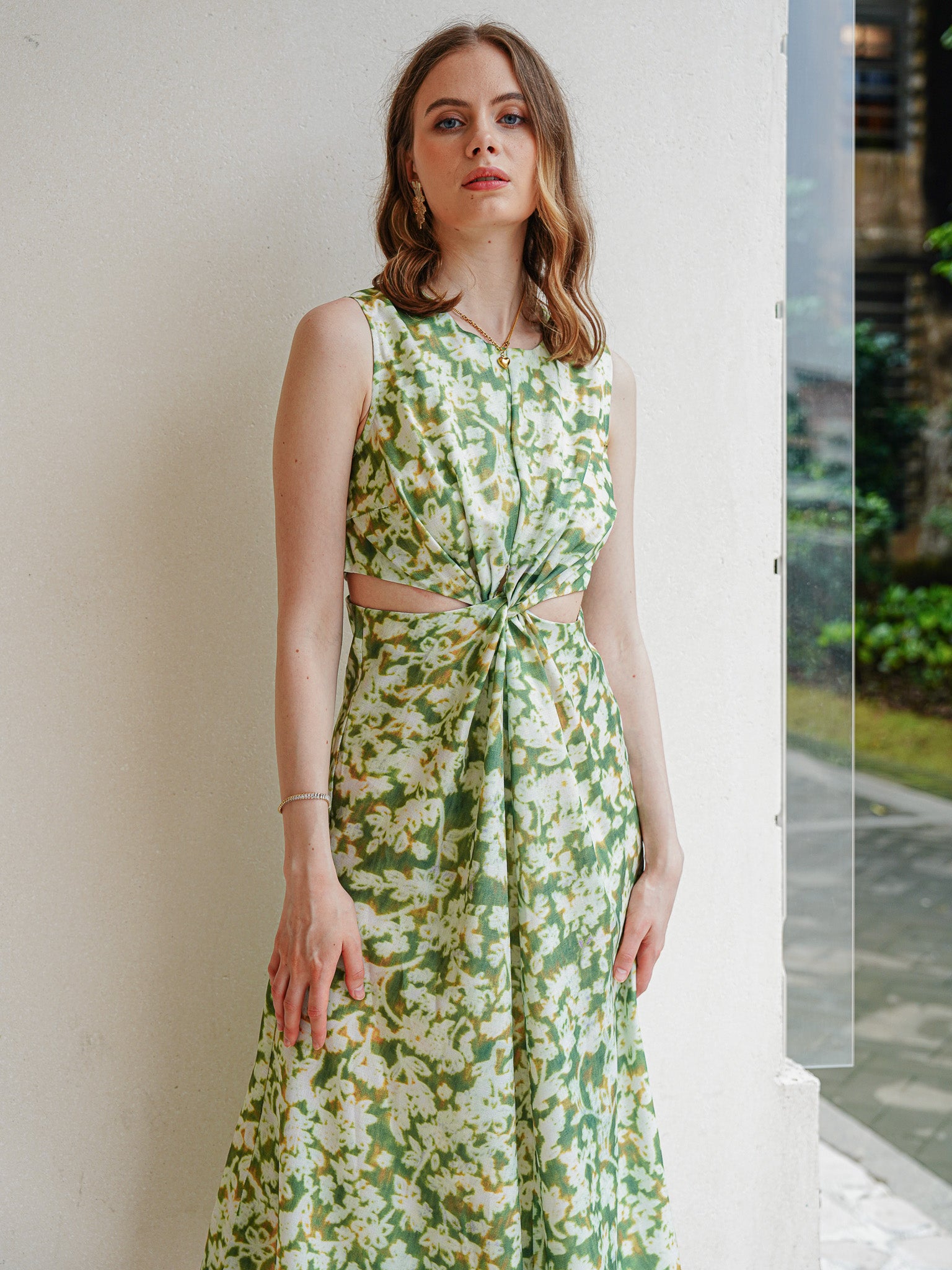RP2201 - Green Floral Cut-out Mid-Length Dresss (2S-2M-2L)