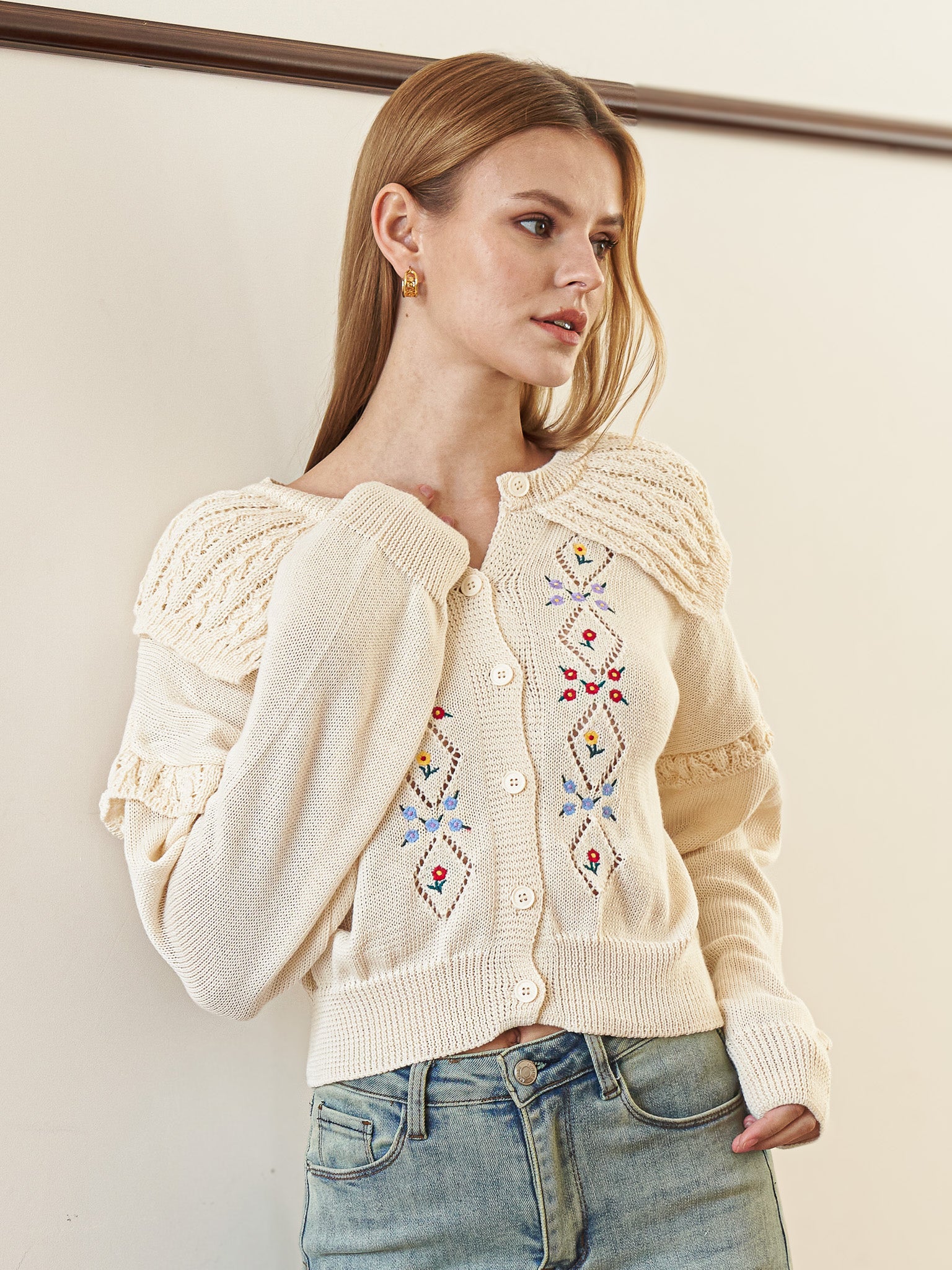 RP2415 - Embroidered Knit Cardigan with Floral Motifs (2S-2M-2L)