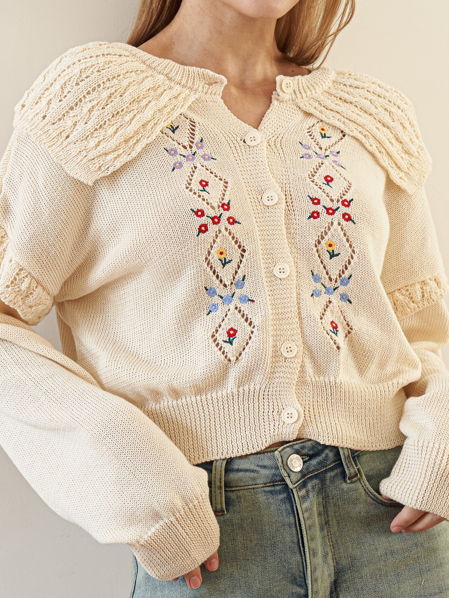 RP2415 - Embroidered Knit Cardigan with Floral Motifs (2S-2M-2L)