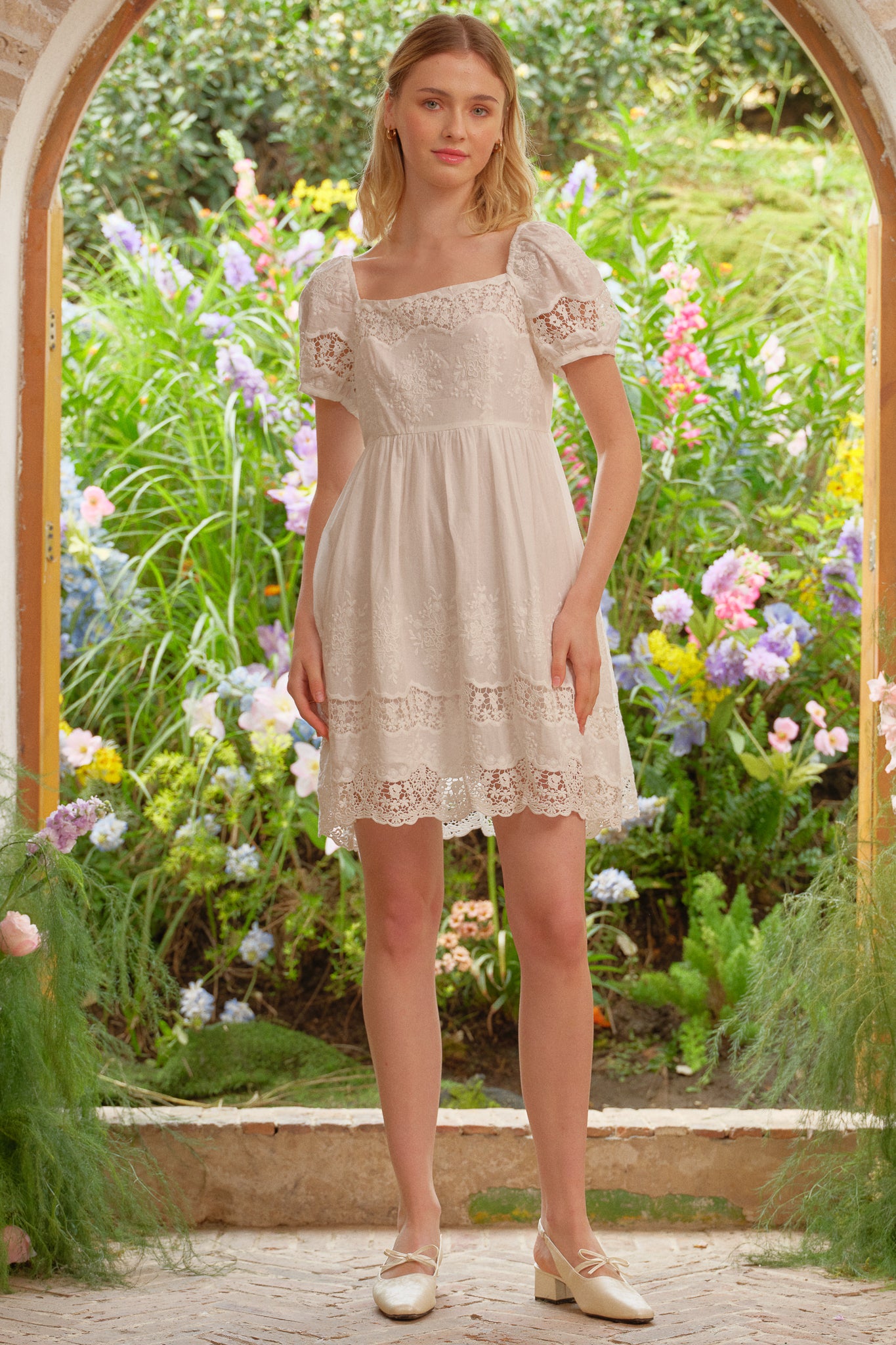 RP2685 - Romantic Garden Lace Dress (2S-2M-2L)