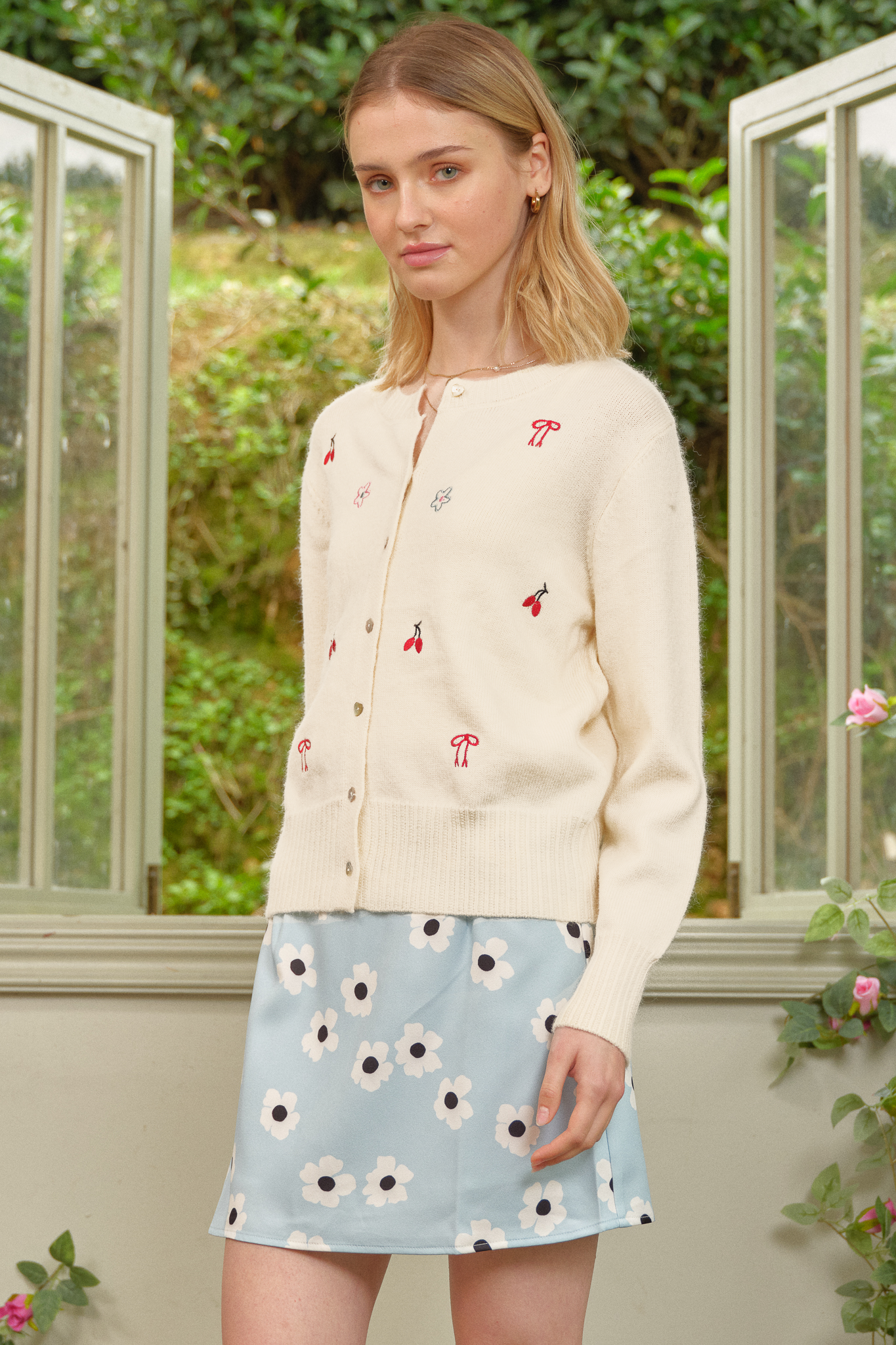 RP2661 - Sweetly Embroidered Knit Cardigan (2S-2M-2L)