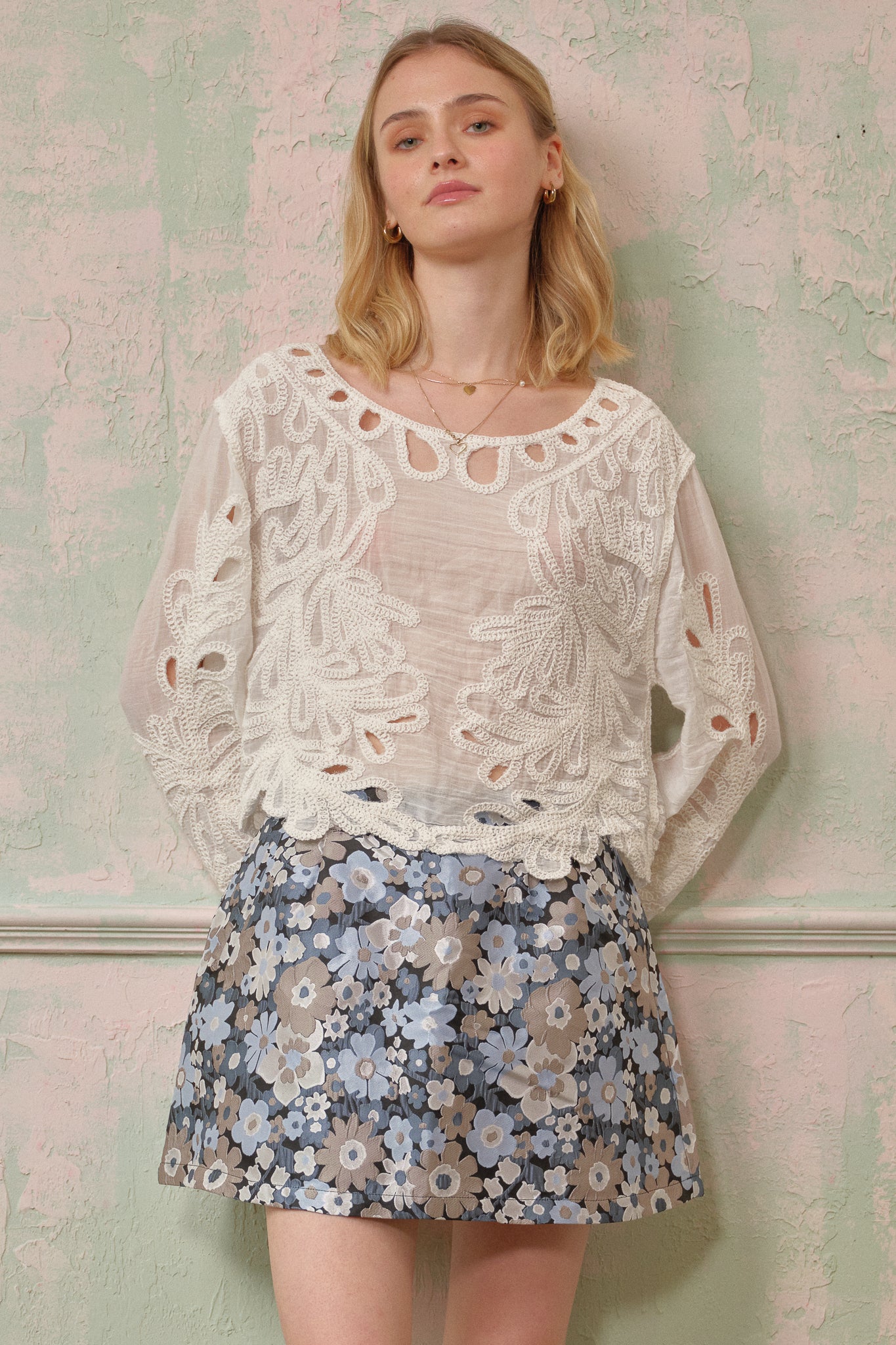 RP2682 - Cutout Statement Blouse (2S-2M-2L)