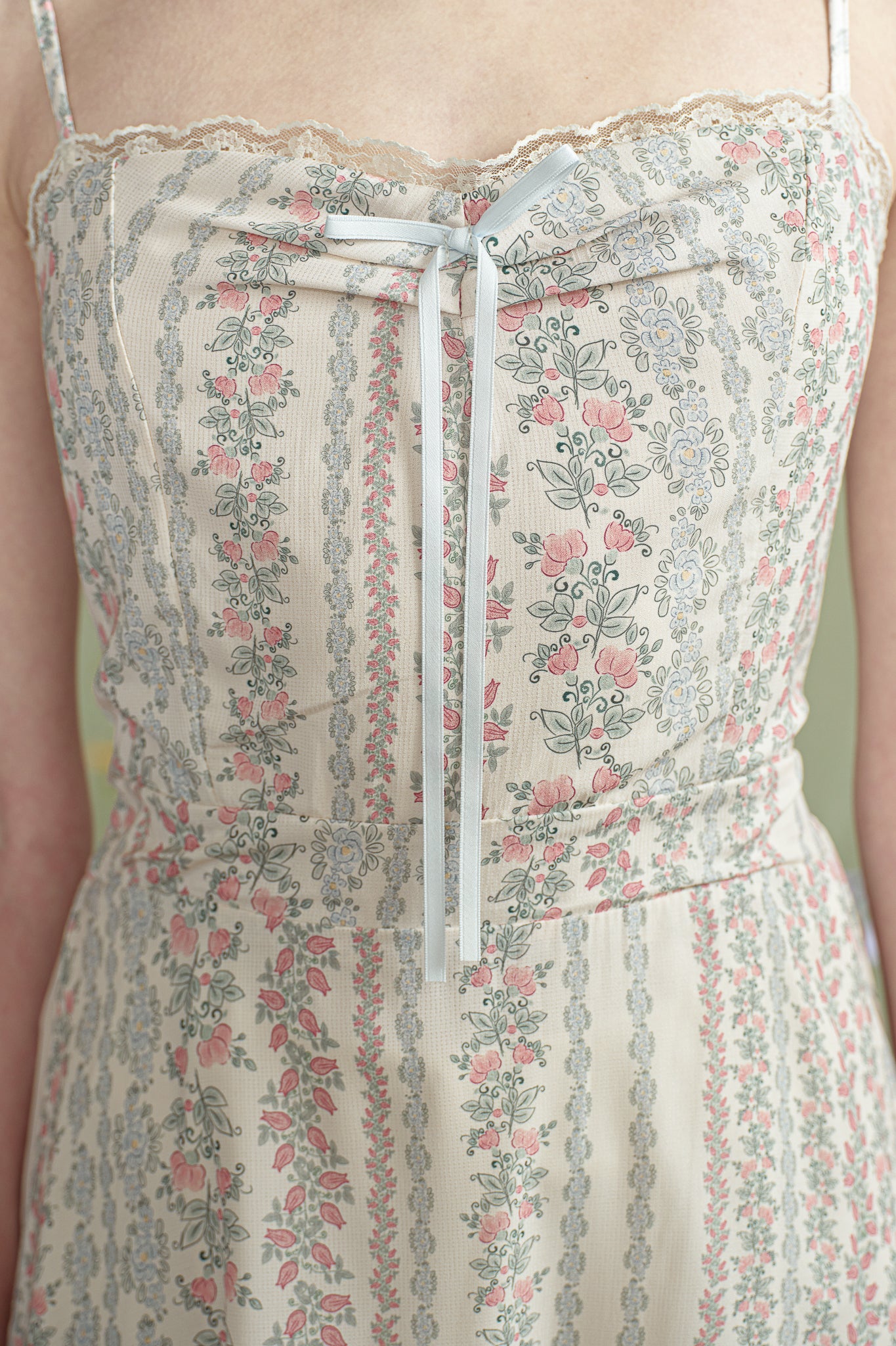 RP2811 - Pastel Rosette Pathway Dress (2S-2M-2L)