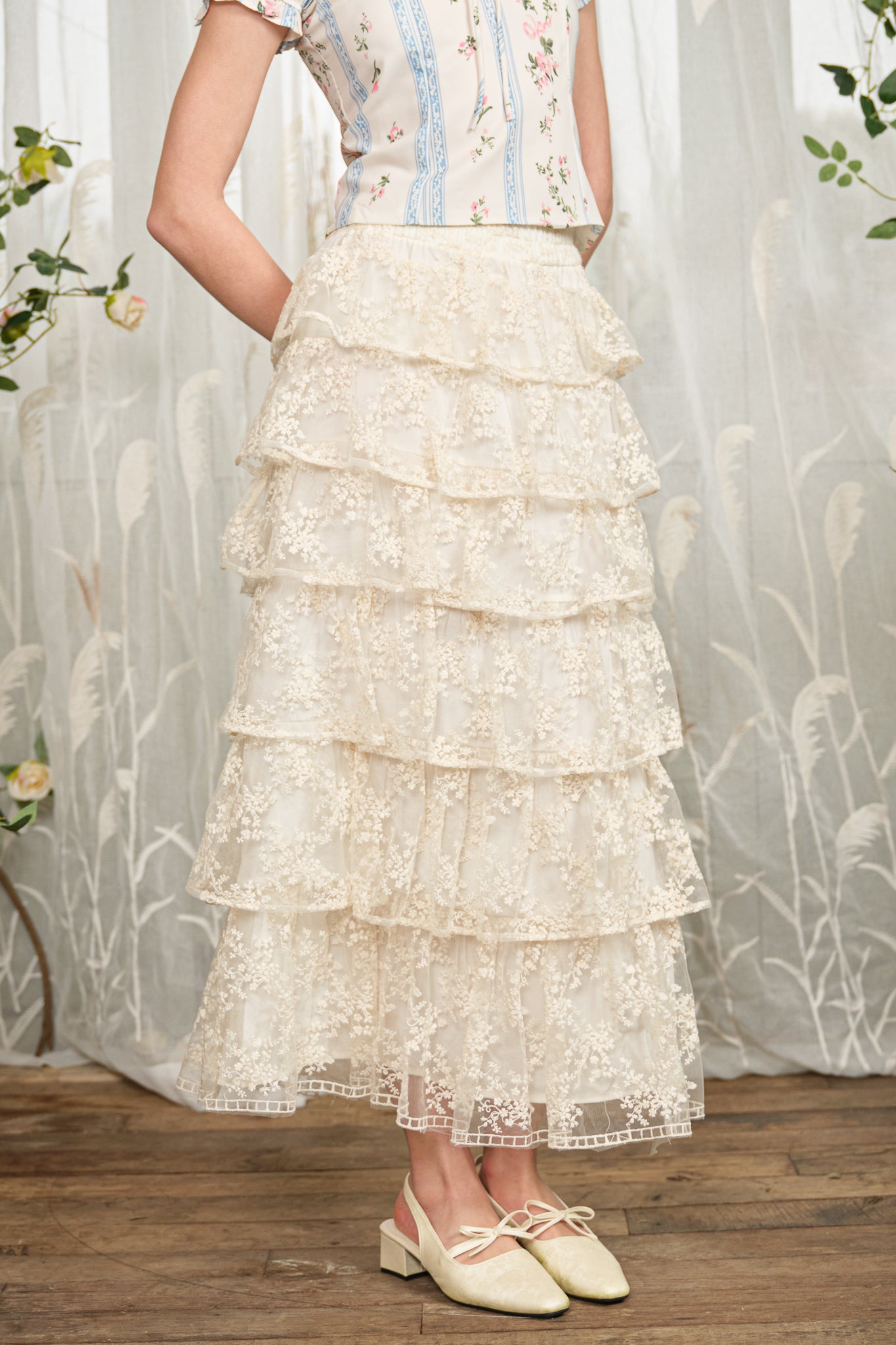 RP2834 - Ivory Embroidered Lace Tier Skirt (2S-2M-2L)