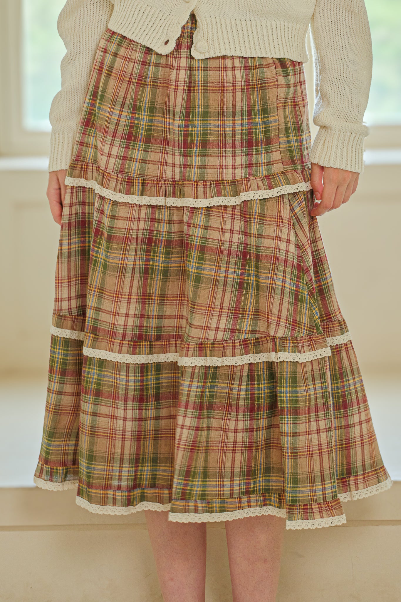 RP2572 - Lace-Trimmed Plaid Skirt (2S-2M-2L)
