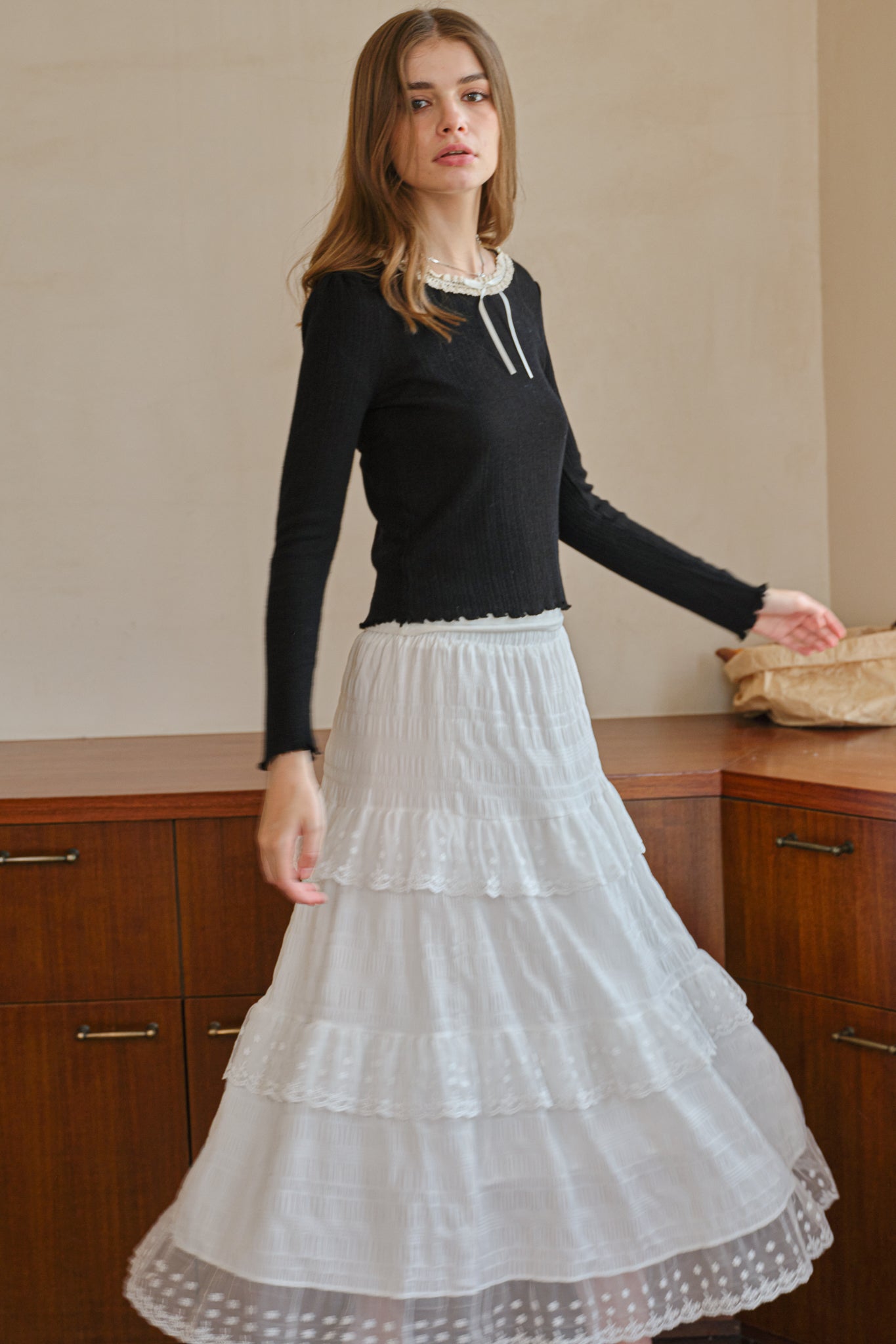 RP2555 - White Tiered Lace Skirt (2S-2M-2L)