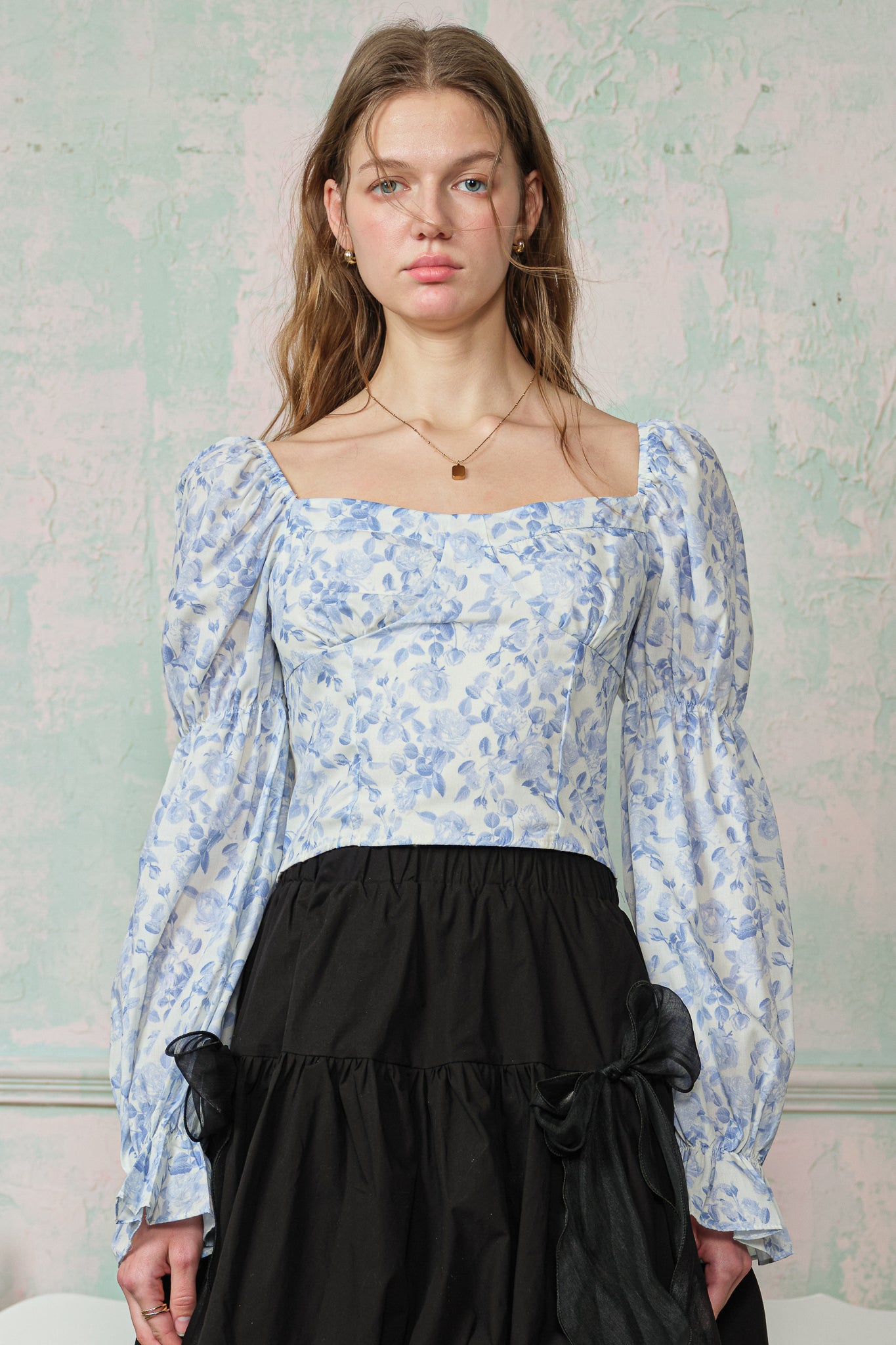 RP2853 - Wisteria Toile Puff Sleeve Blouse (2S-2M-2L)