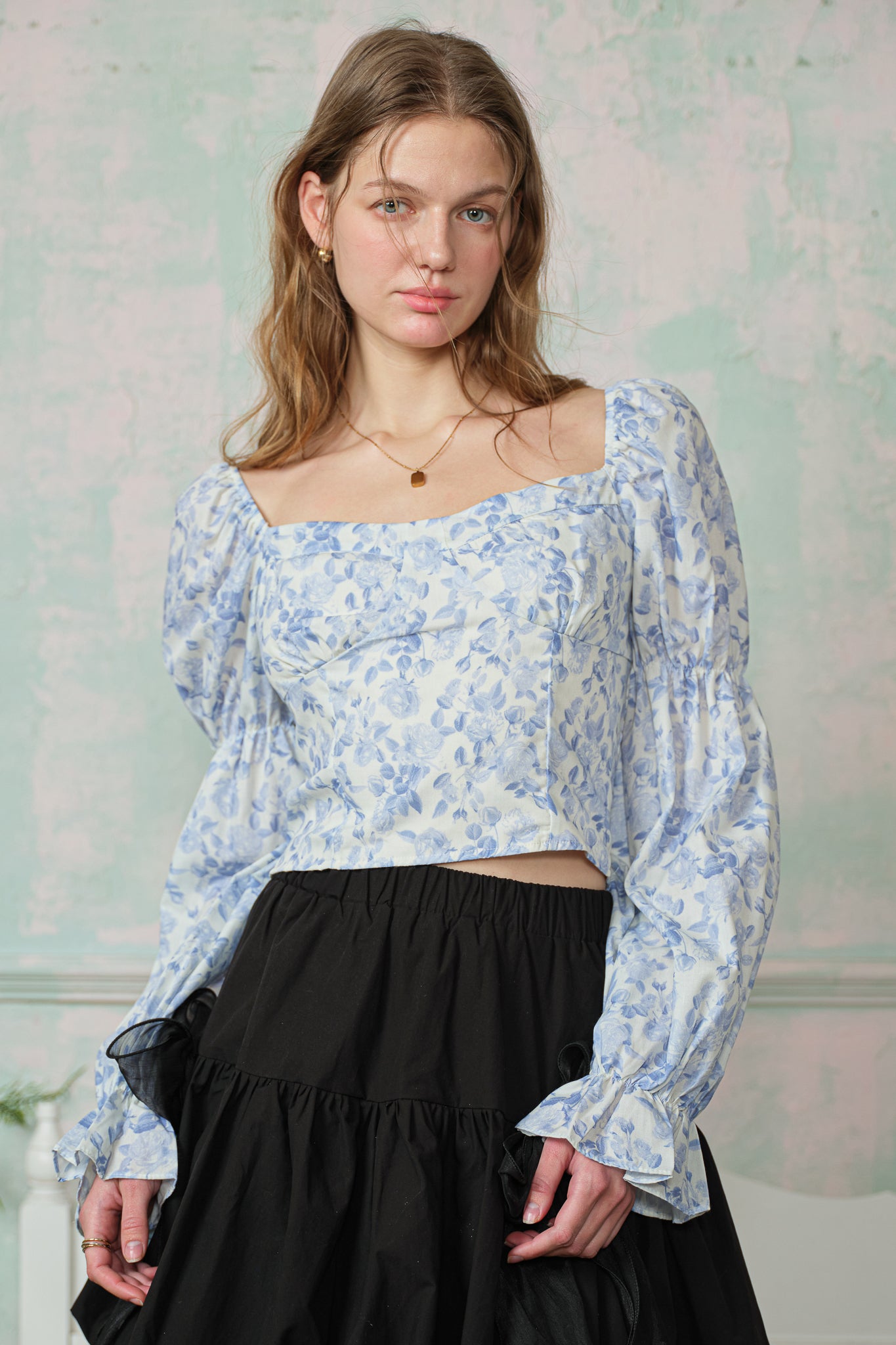 RP2853 - Wisteria Toile Puff Sleeve Blouse (2S-2M-2L)