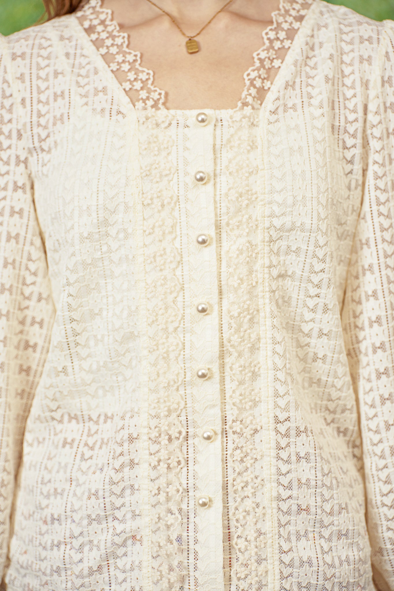 RP2886 - White Lace Textured Blouse (2S-2M-2L)