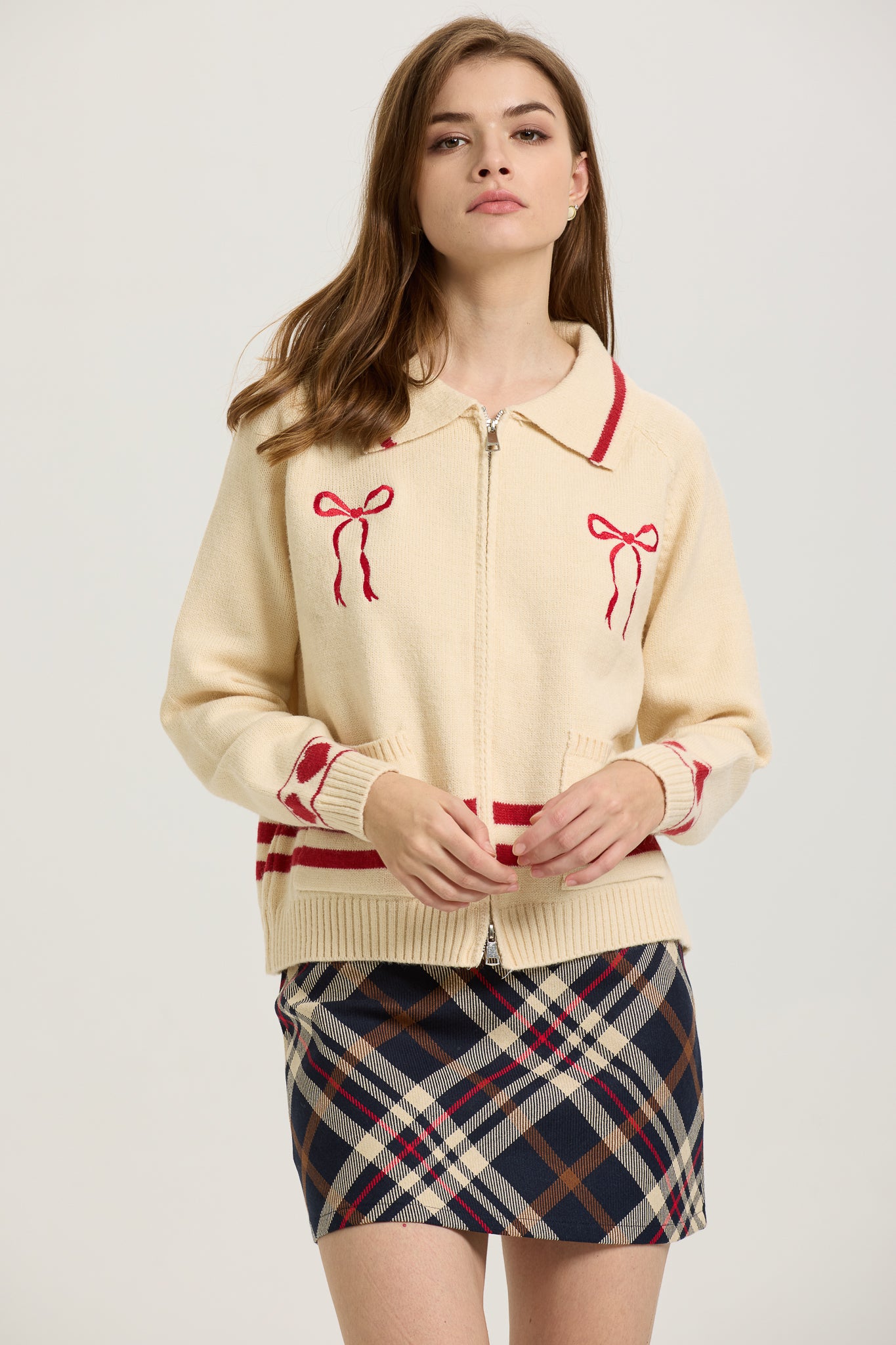 Cream Zip-Up Cardigan with Red Bow Embroidery (2S-2M-2L)