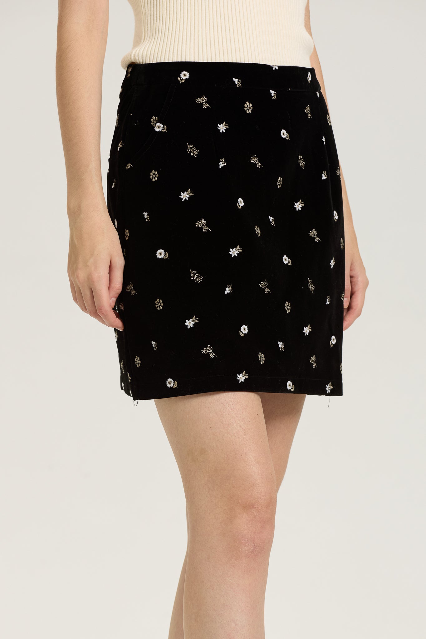 Black Velvet Mini Skirt with Delicate Floral Embroidery (2S-2M-2L)