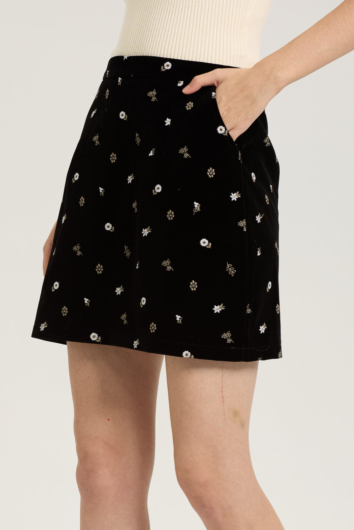 Black Velvet Mini Skirt with Delicate Floral Embroidery (2S-2M-2L)