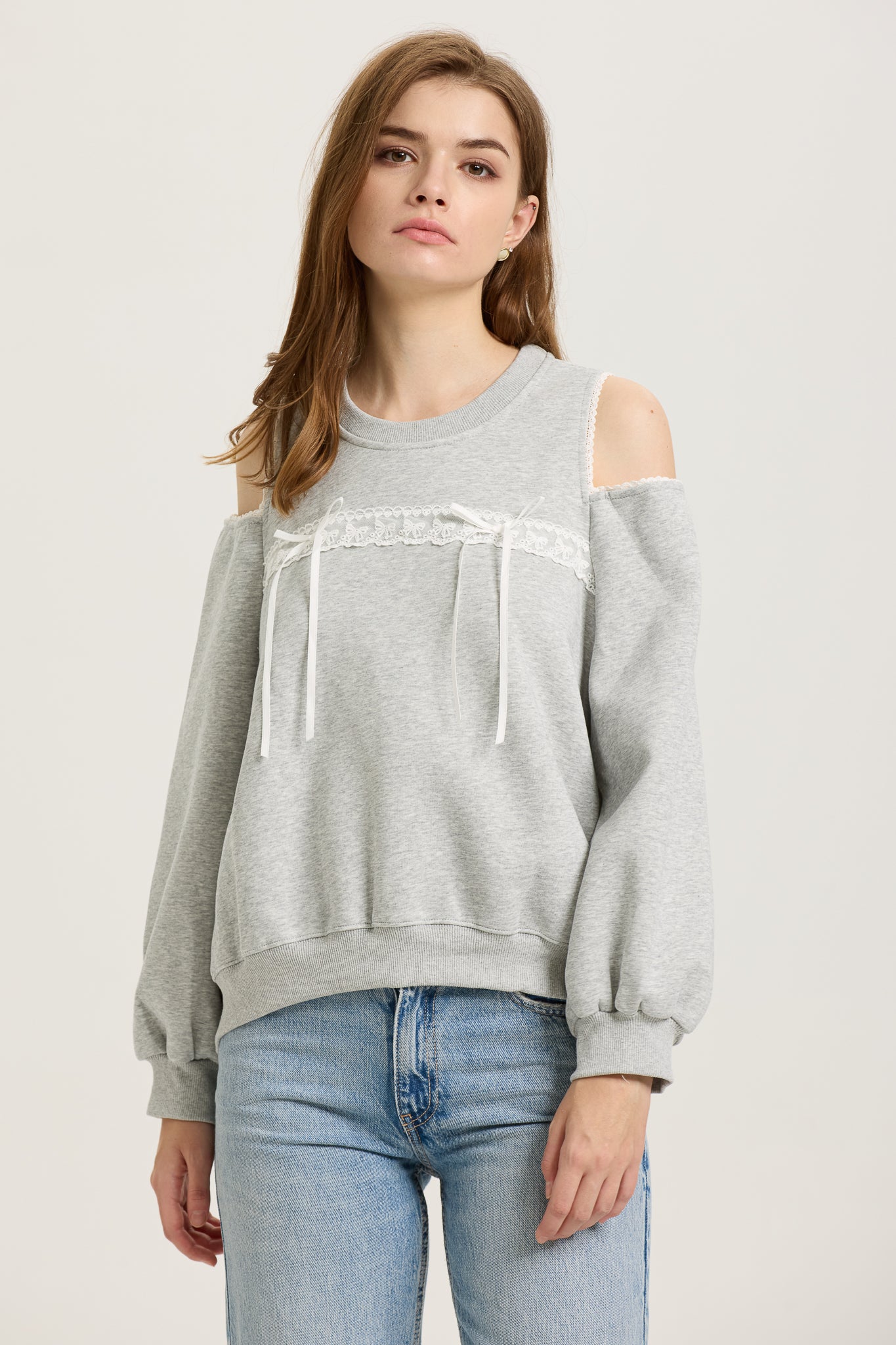 Lace-Trimmed Sweatshirt with Ribbon Details(2S-2M-2L)