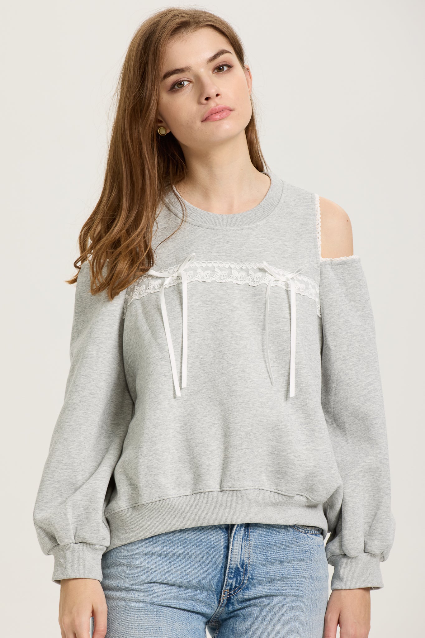 Lace-Trimmed Sweatshirt with Ribbon Details(2S-2M-2L)