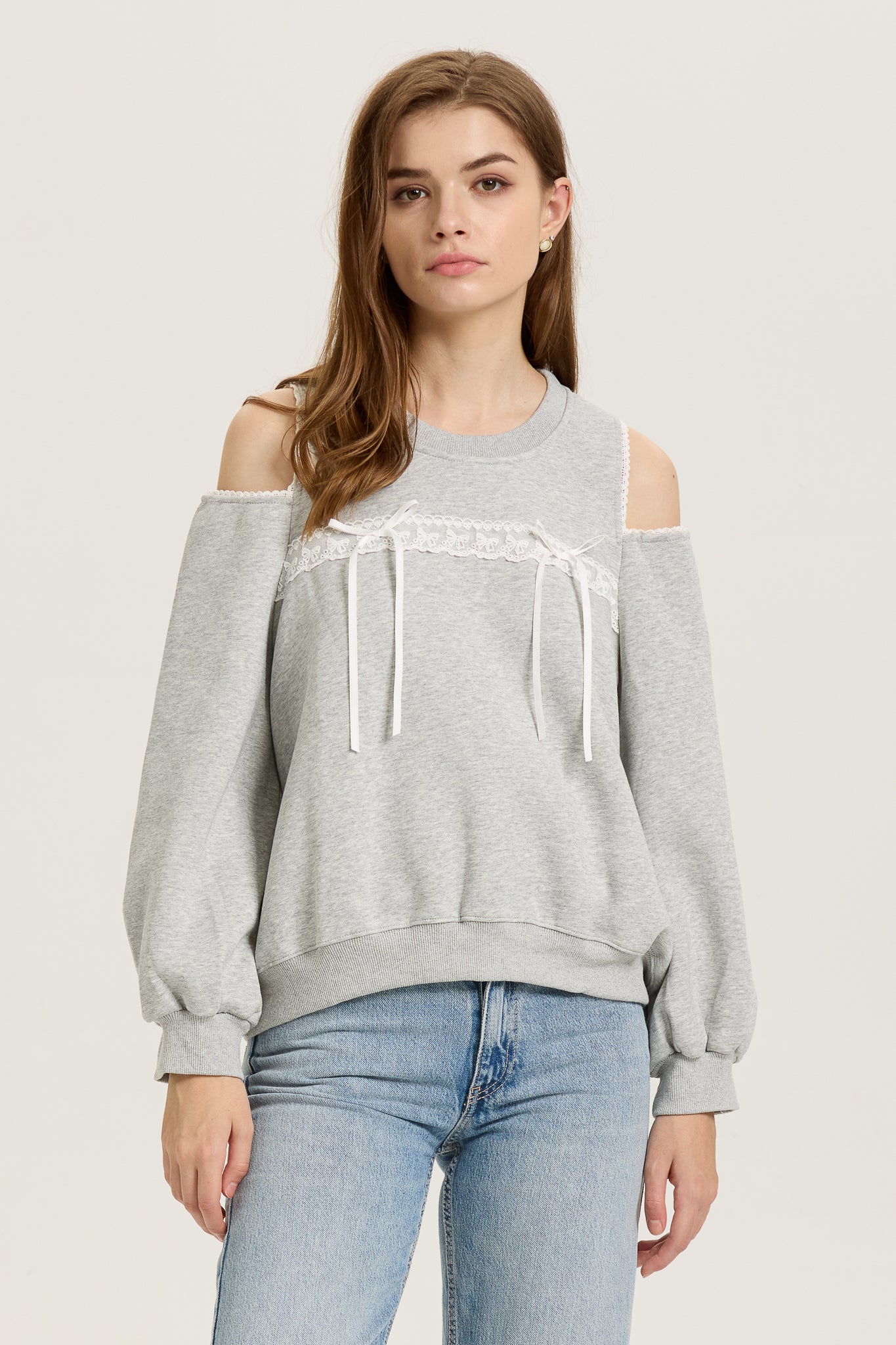 Lace-Trimmed Sweatshirt with Ribbon Details(2S-2M-2L)