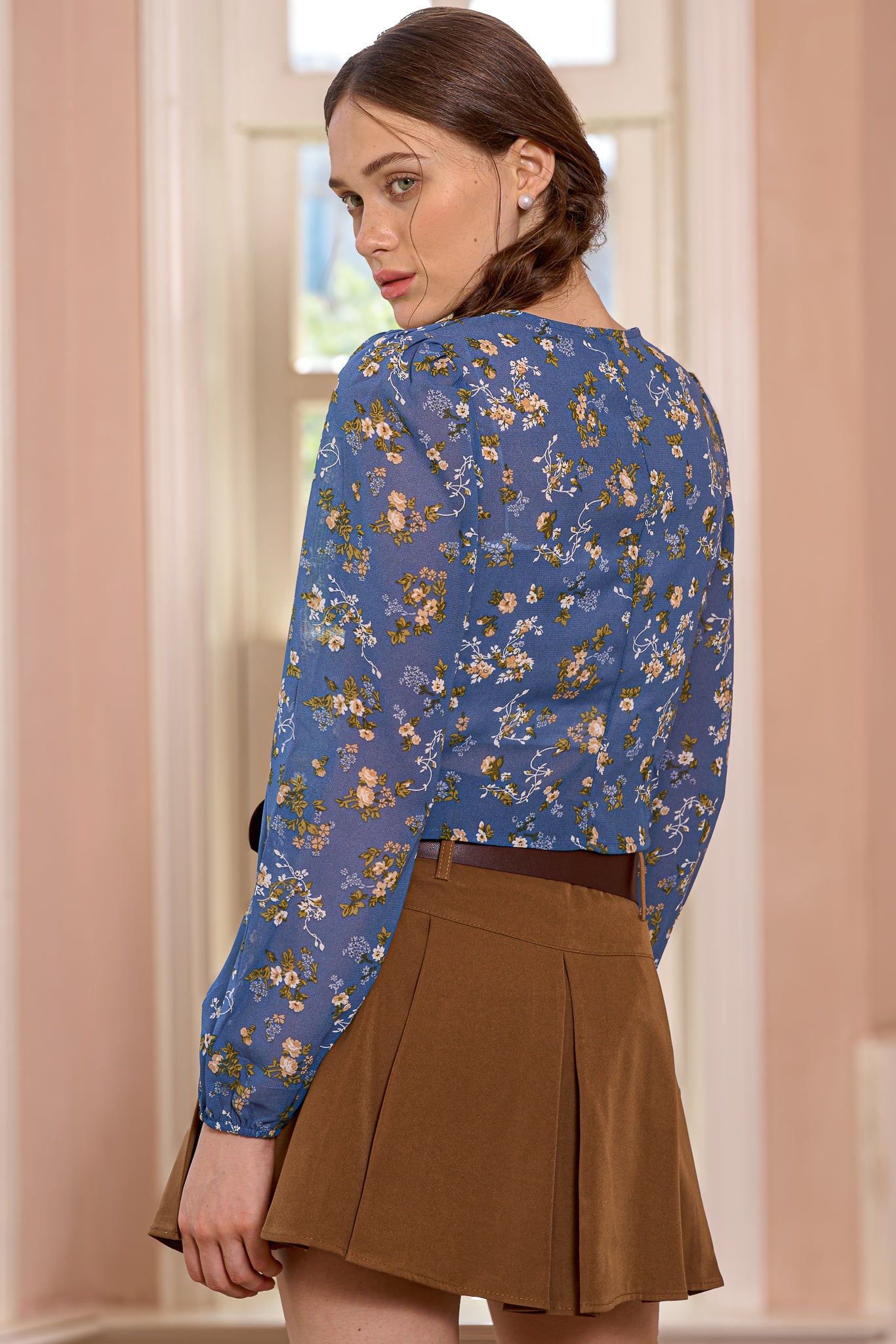 Blue Floral V-Neck Blouse with Puff Sleeves (2S-2M-2L)