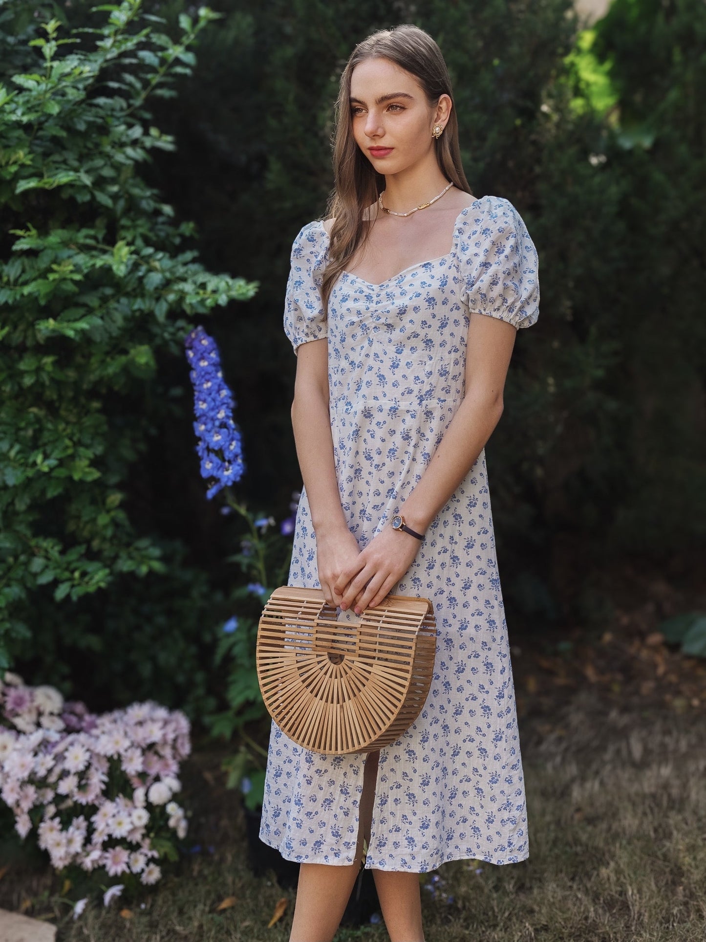 Vintage-Inspired Blue Floral Midi Dress with Puff Sleeves (2S-2M-2L)