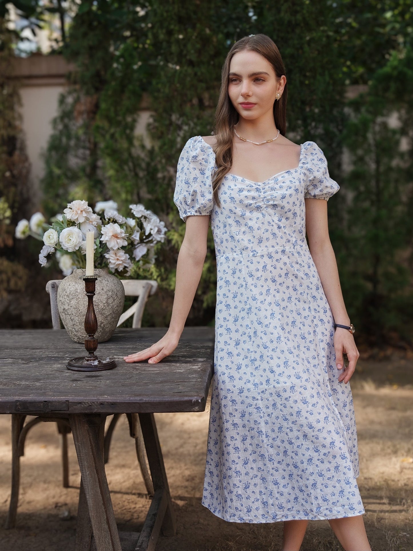 Vintage-Inspired Blue Floral Midi Dress with Puff Sleeves (2S-2M-2L)