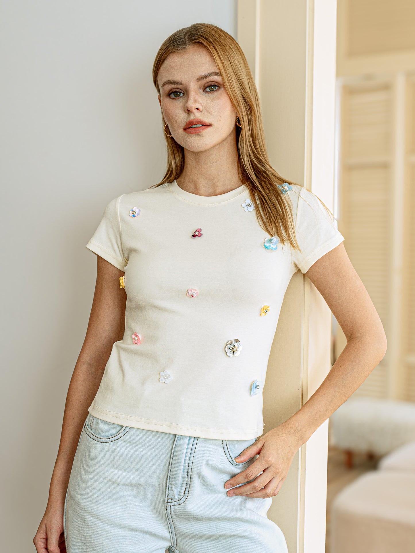 Jeweled 3D Floral White T-Shirt (2S-2M-2L)