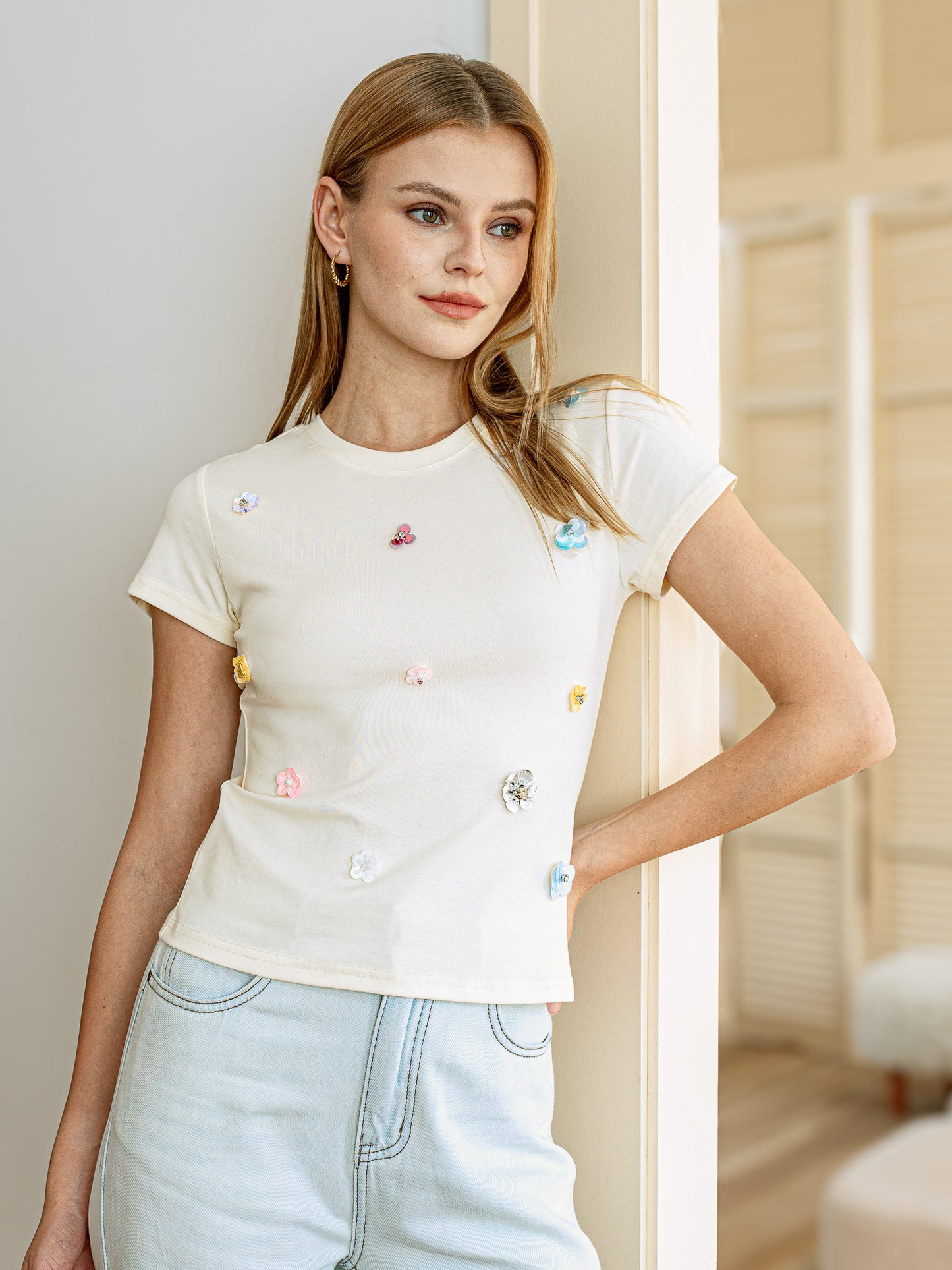 Jeweled 3D Floral White T-Shirt (2S-2M-2L)