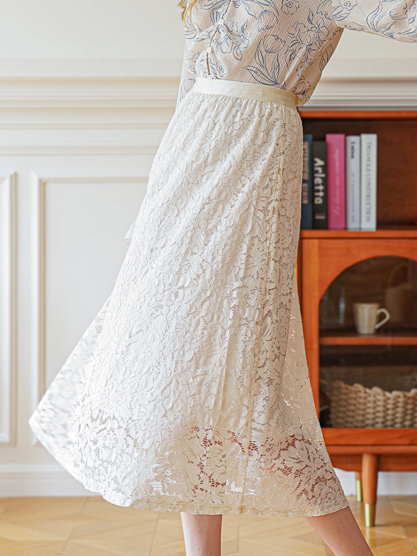 Cream Lace Midi Skirt (2S-2M-2L)