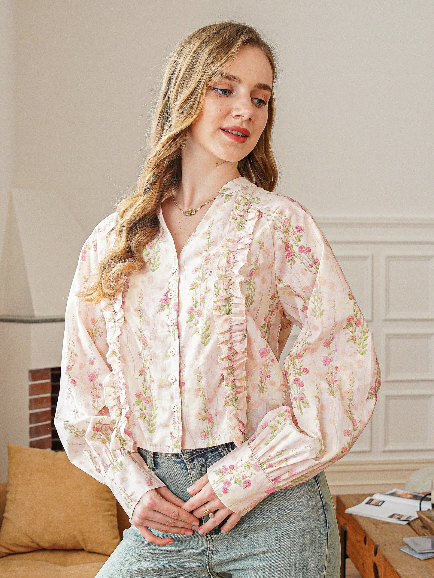 Spring Floral Ruffled Long-Sleeve Blouse (2S-2M-2L)