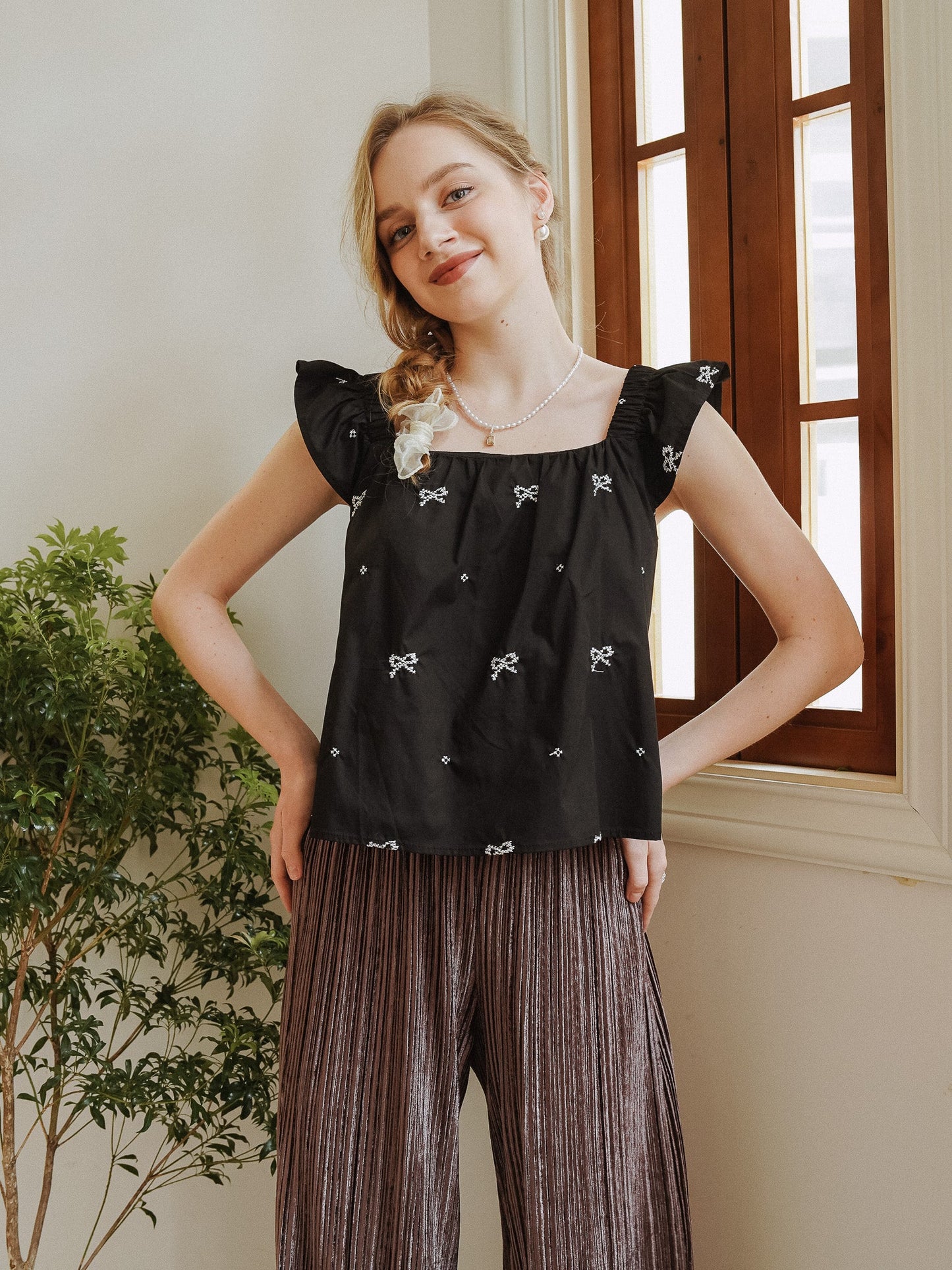 Bow-Embellished Ruffle Sleeve Top (2S-2M-2L)