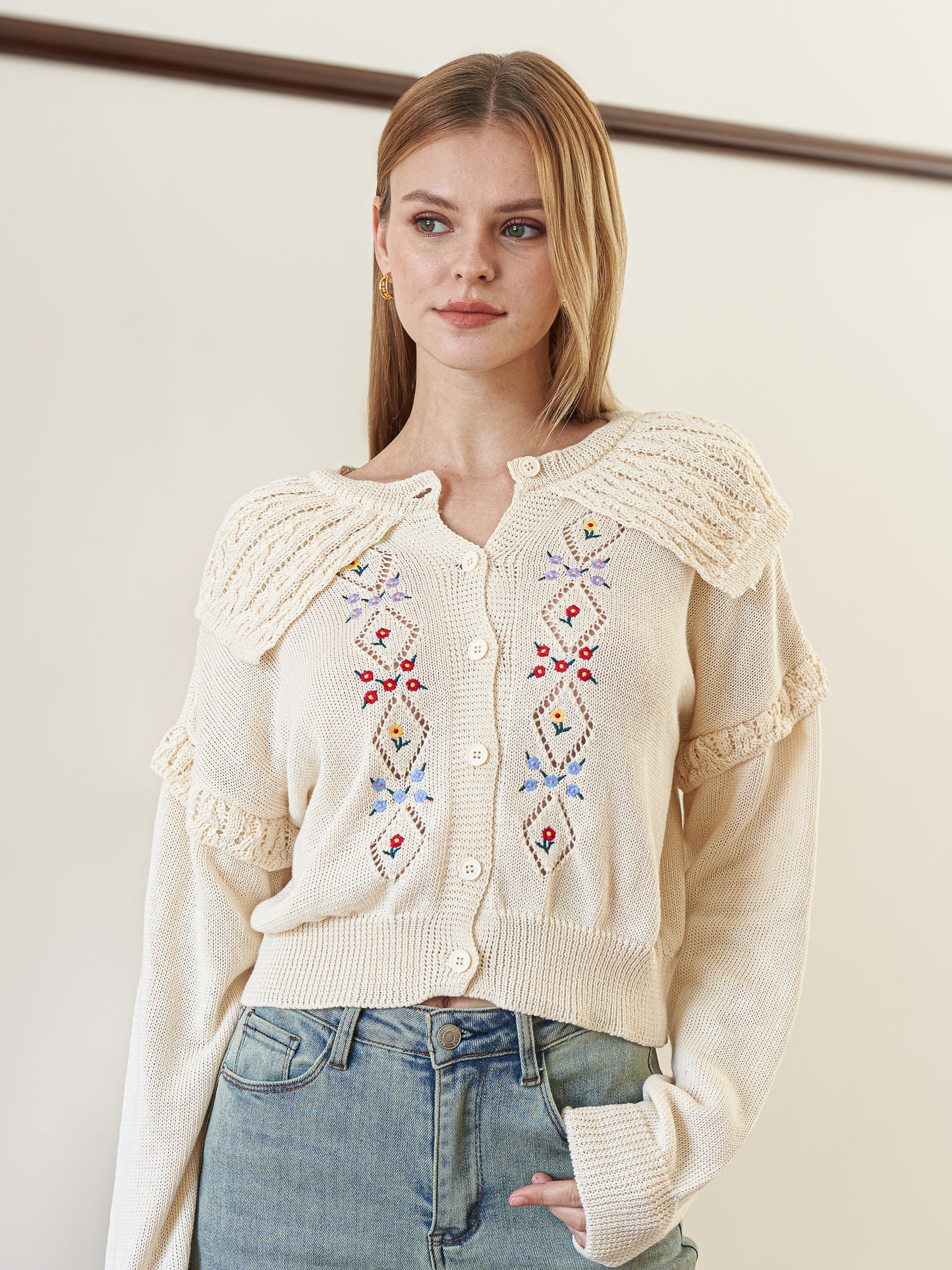 Embroidered Knit Cardigan with Floral Motifs (2S-2M-2L)