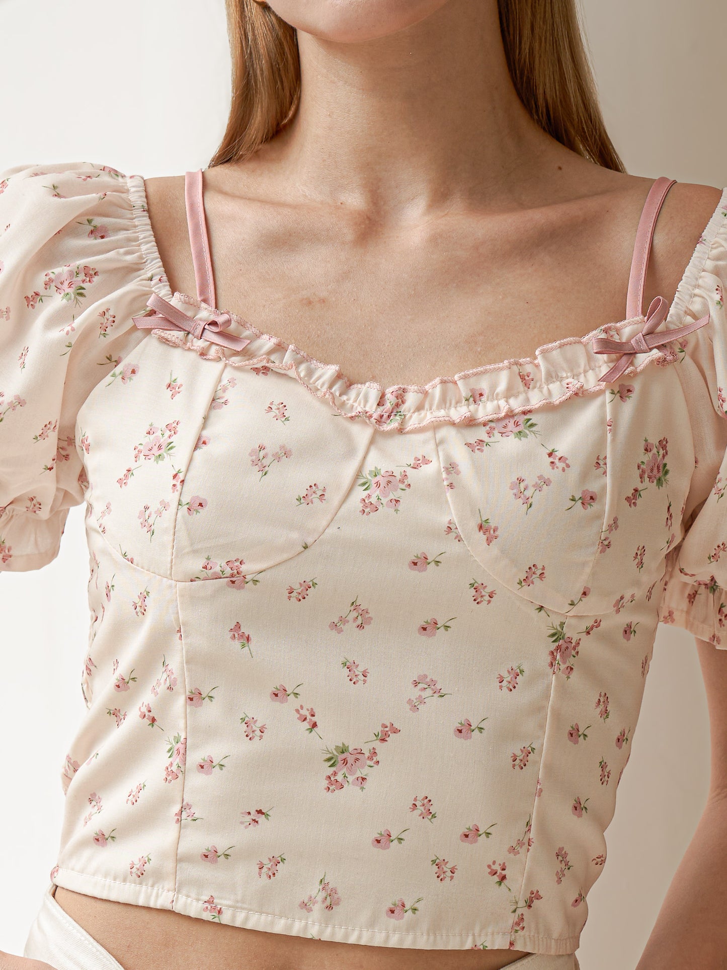 Delicate Floral Puff Sleeve Top (2S-2M-2L)