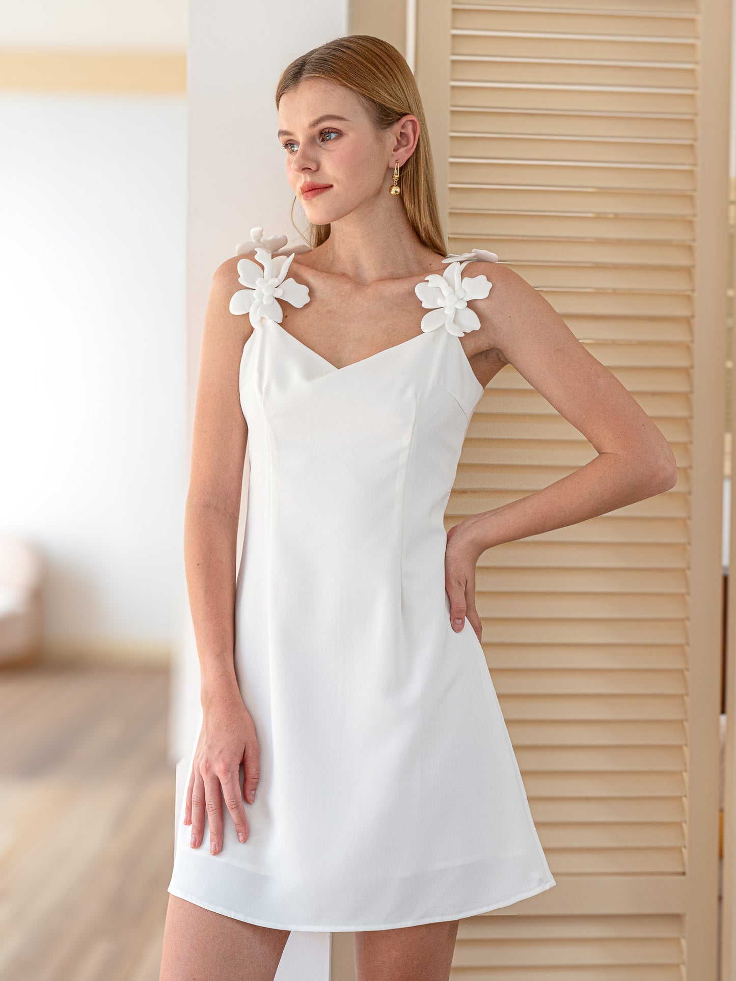 Timeless White Dress with Flower Appliqués (2S-2M-2L)