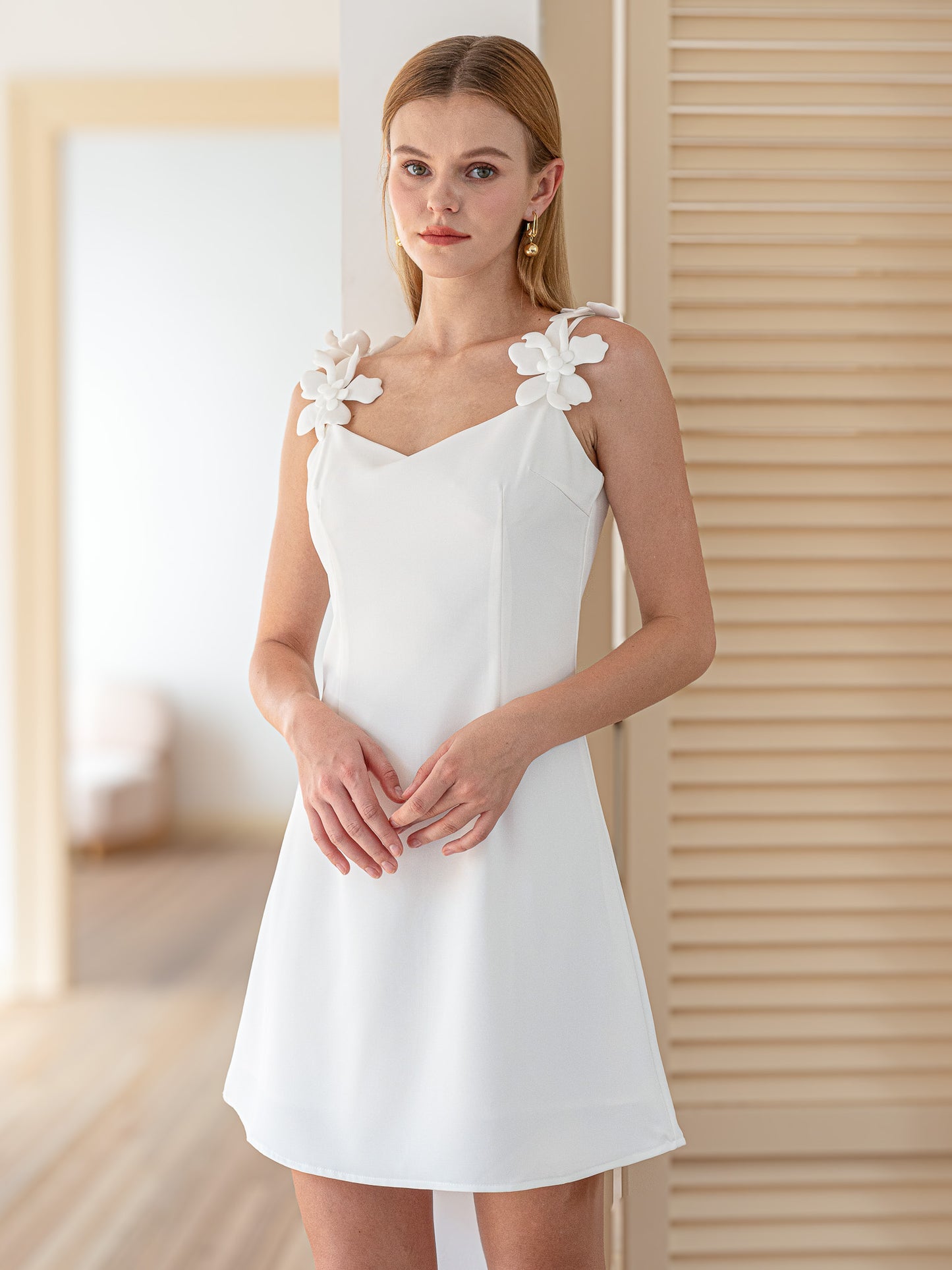 Timeless White Dress with Flower Appliqués (2S-2M-2L)