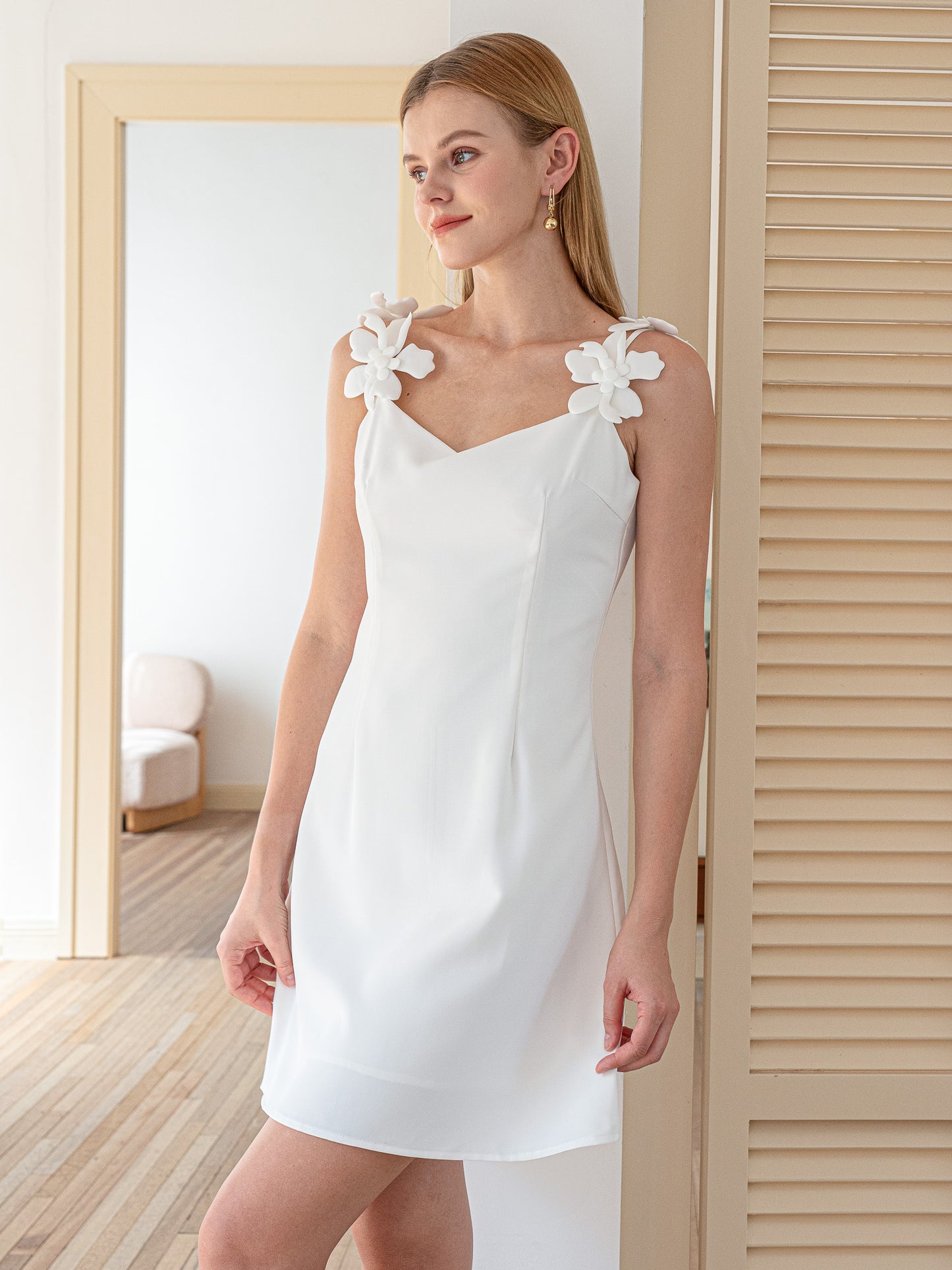 Timeless White Dress with Flower Appliqués (2S-2M-2L)