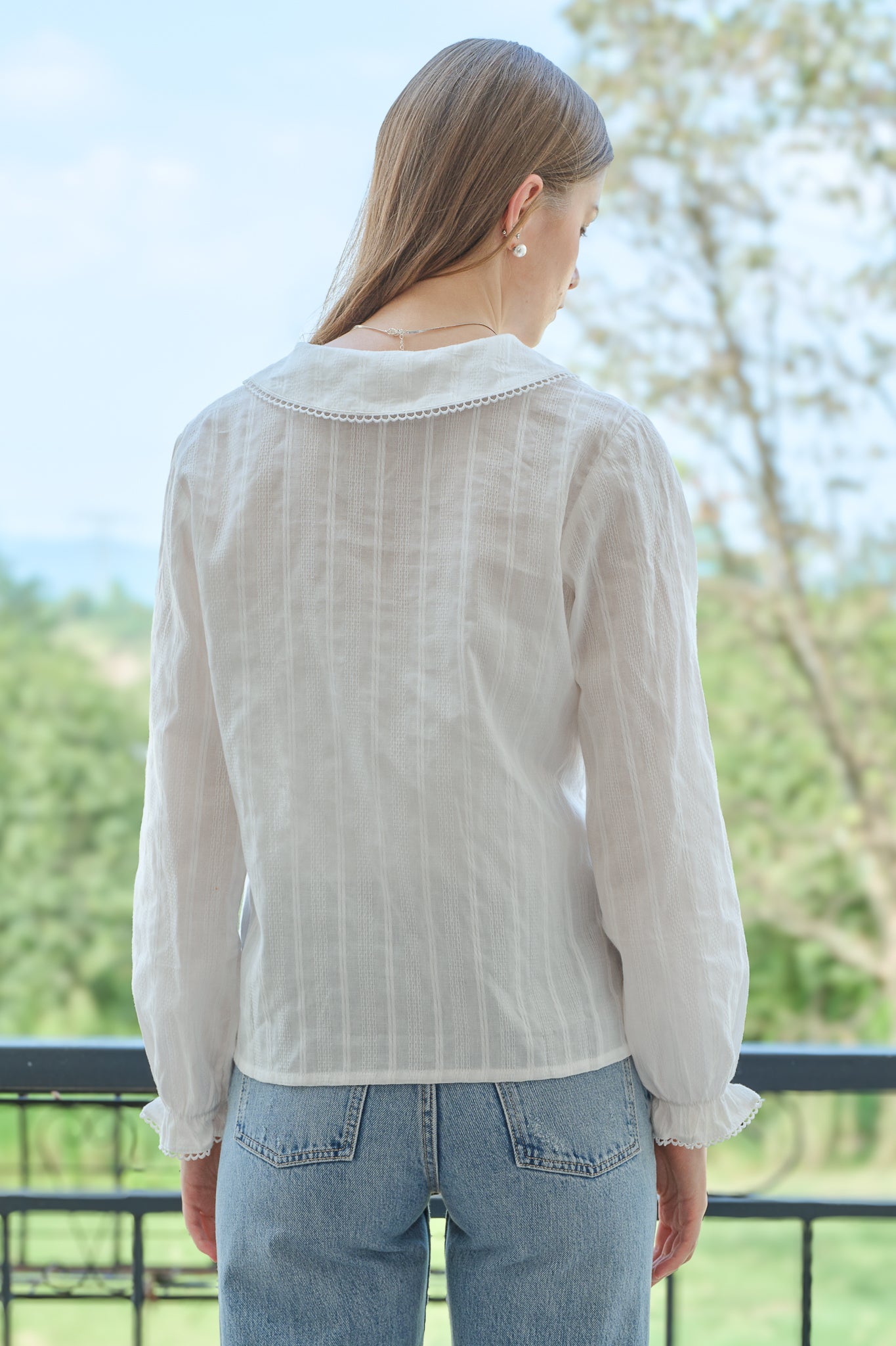 Lace Trim Blouse with Floral Collar Embroidery (2S-2M-2L)