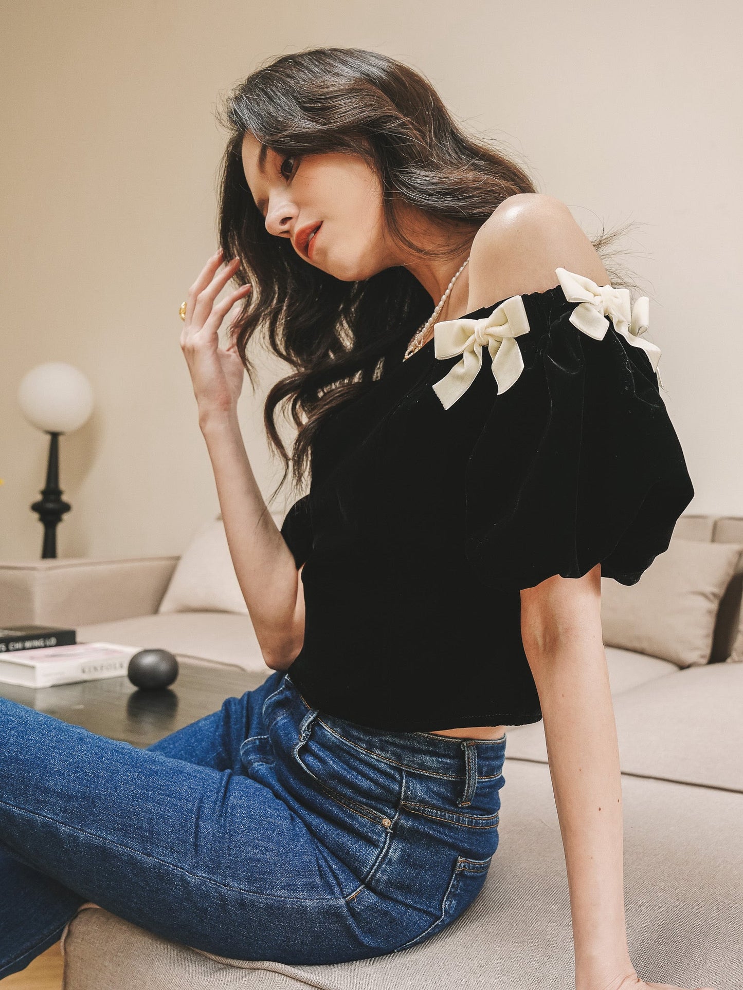 Black Bow-Tie Velvet Off-Shoulder Top (2S-2M-2L)