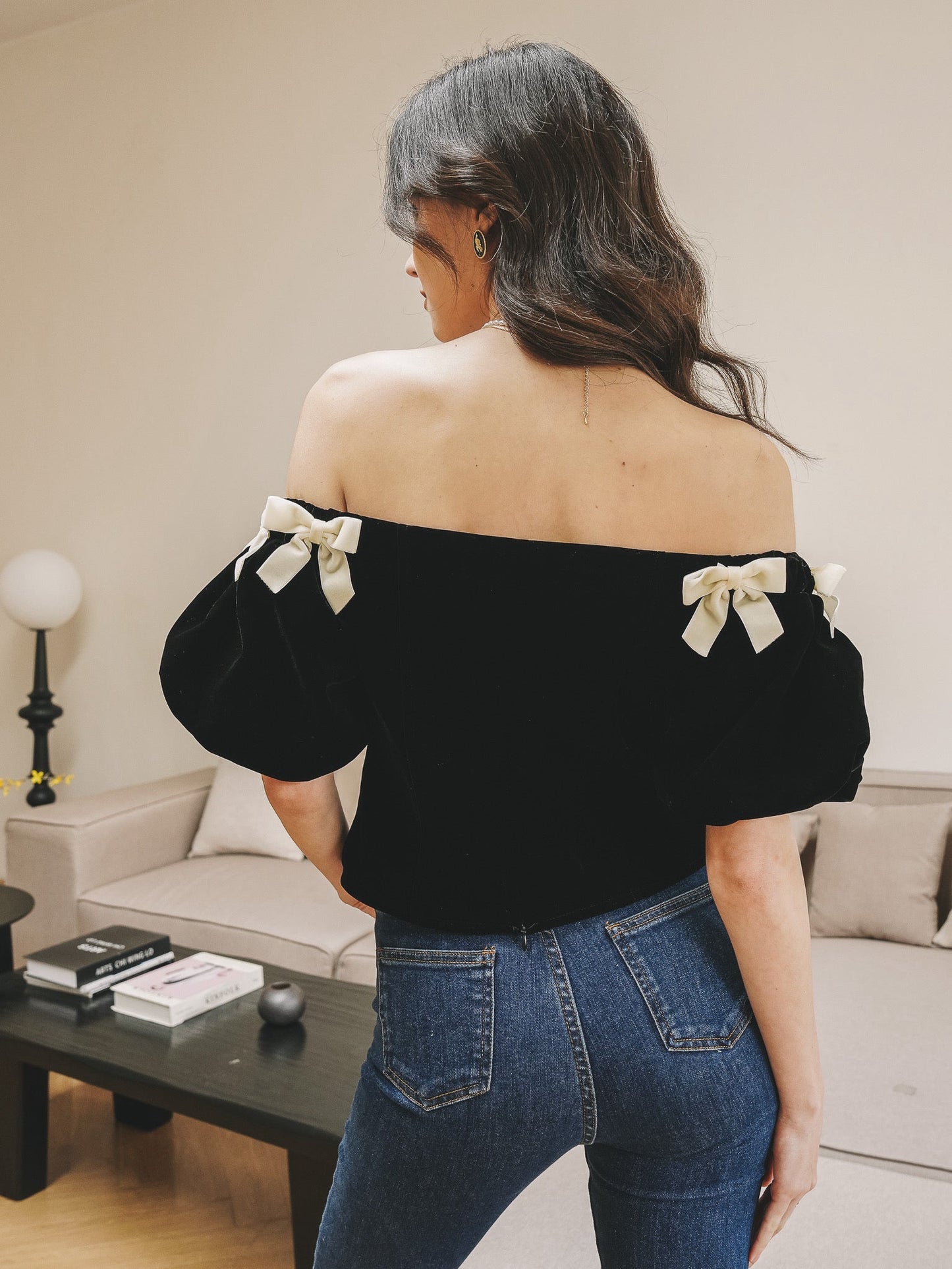 Black Bow-Tie Velvet Off-Shoulder Top (2S-2M-2L)