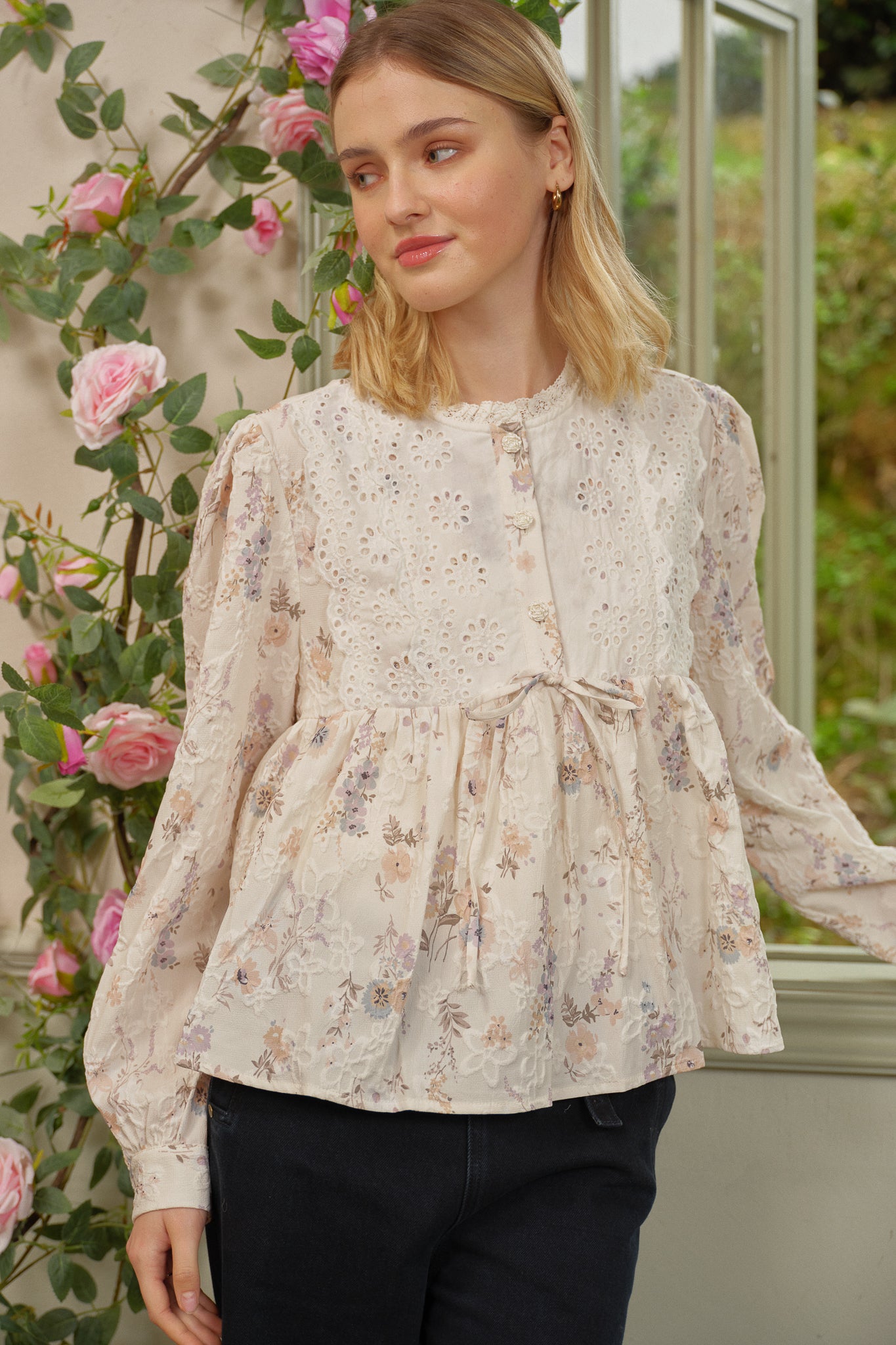 Soft Bloom Embroidered Peplum Top (2S-2M-2L)