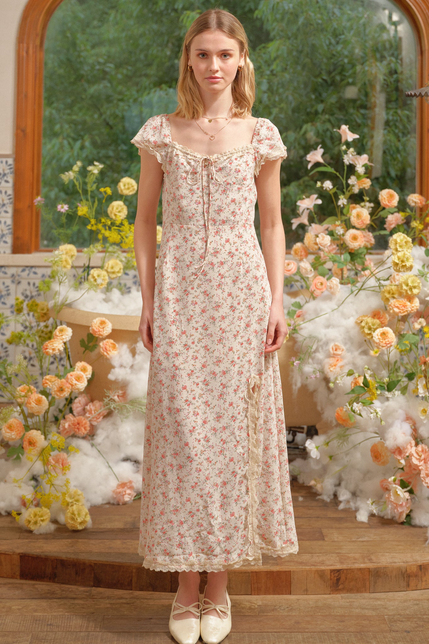 Lace-Trimmed Romantic Bloom Dress (2S-2M-2L)