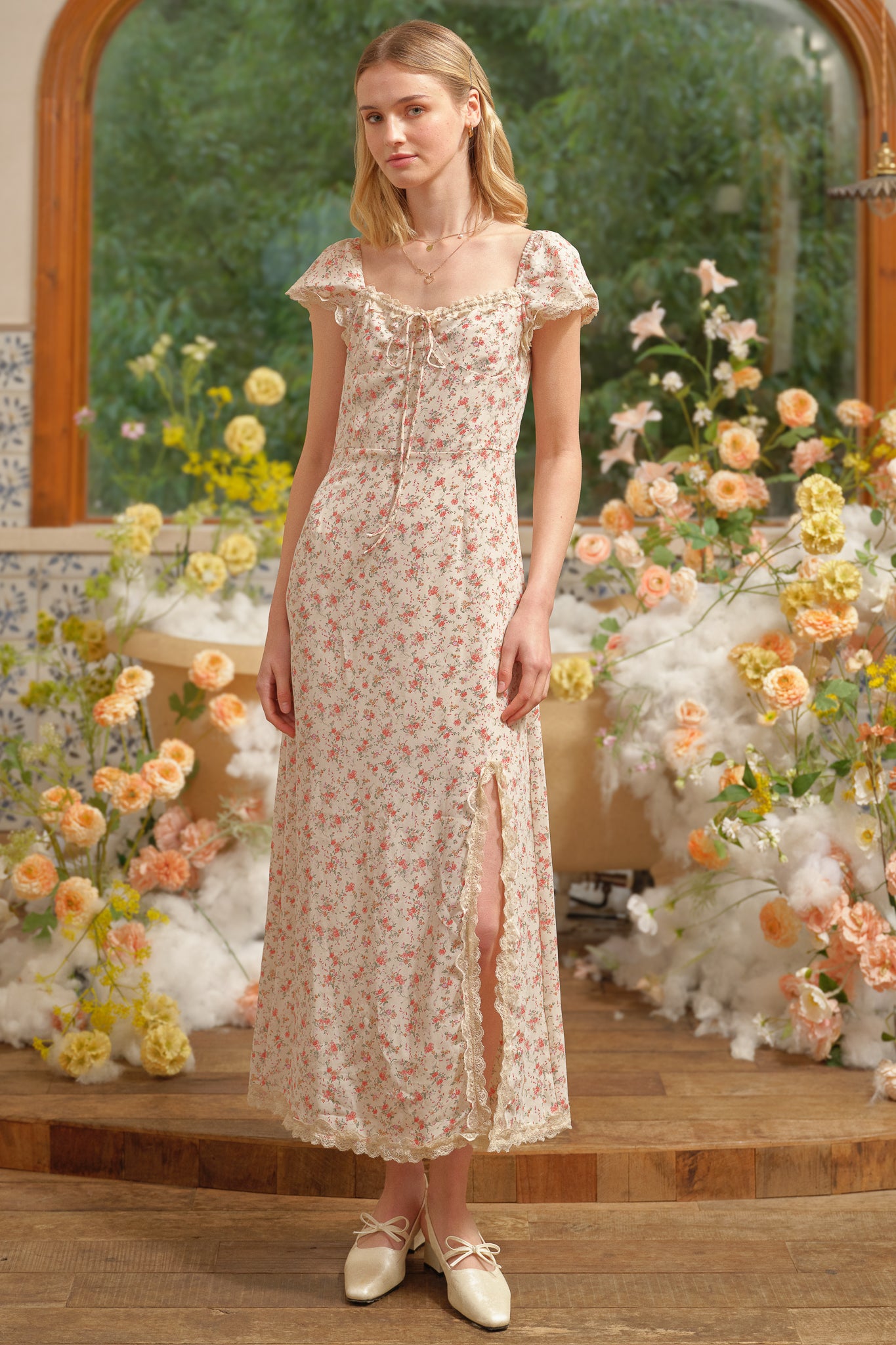 Lace-Trimmed Romantic Bloom Dress (2S-2M-2L)